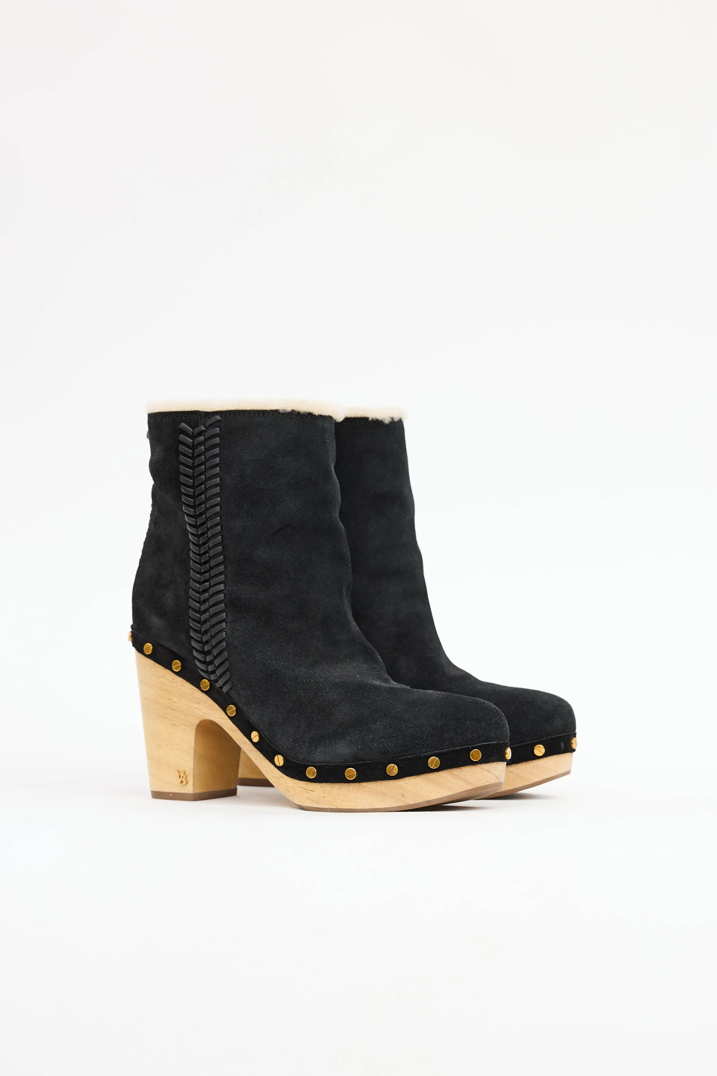 Suede Daxi Boot sold by VSP Consignment product image thumbnail 2