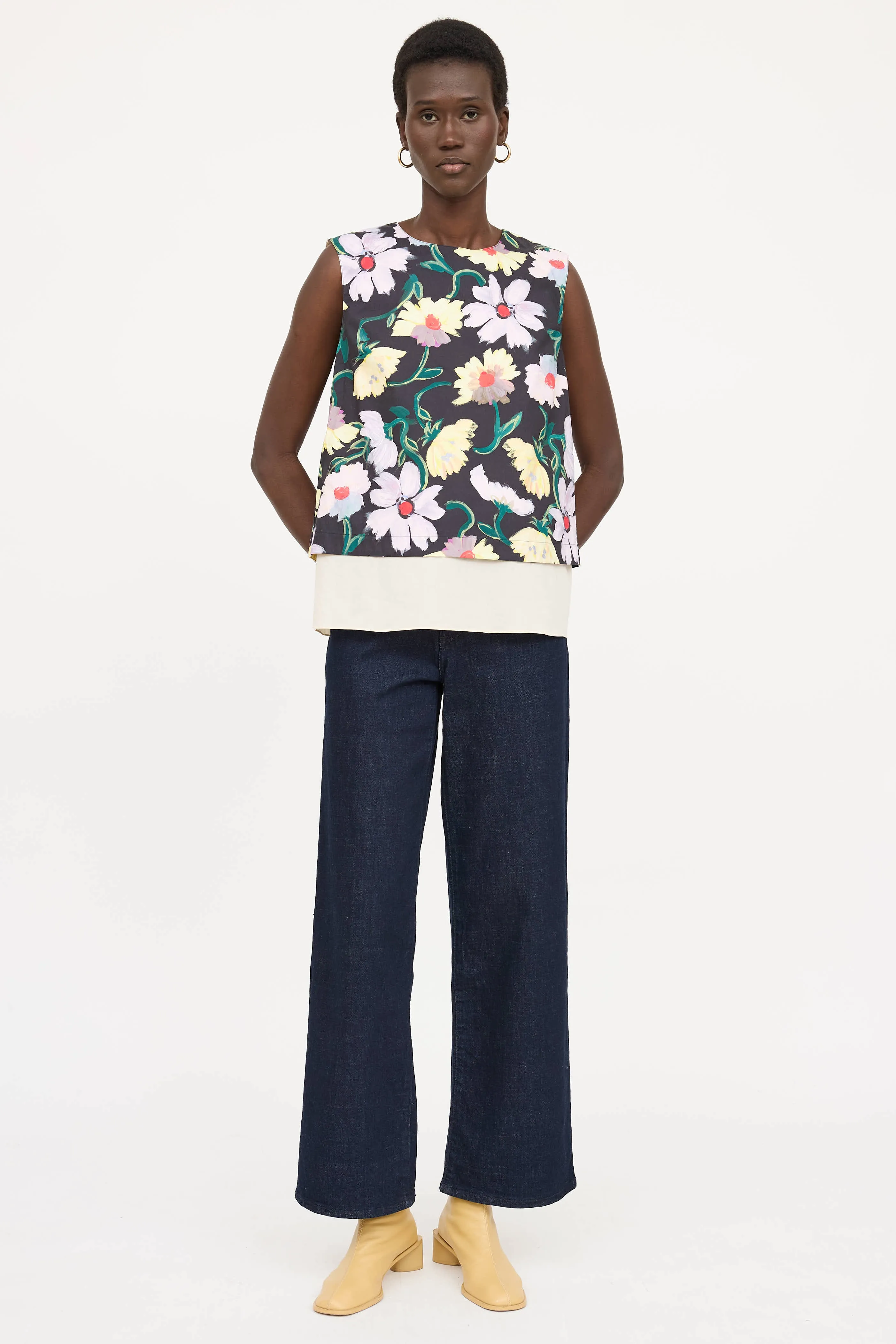 Floral Sleeveless Top sold by VSP Consignment product image thumbnail 5