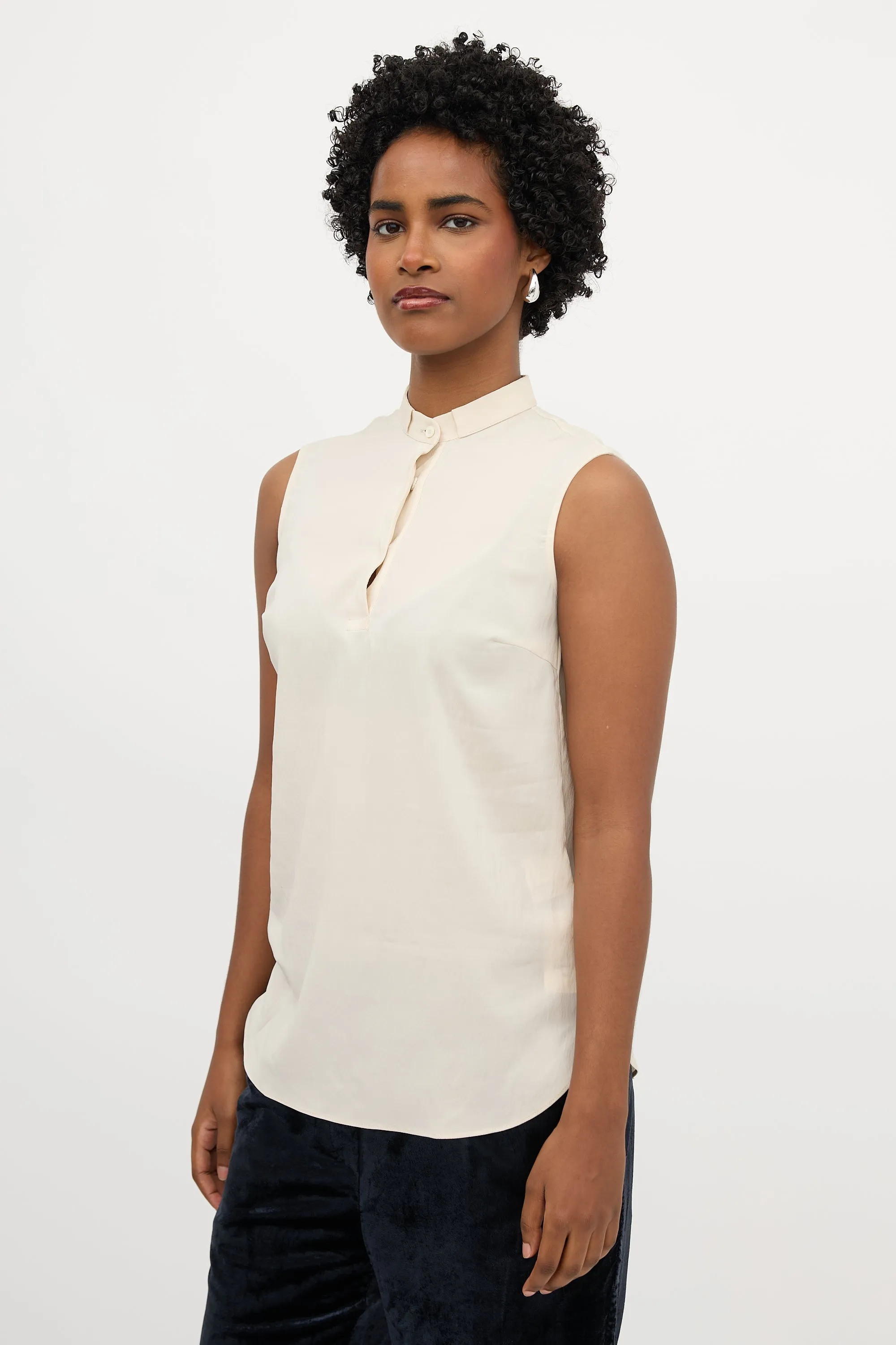 Sleeveless Blouse sold by VSP Consignment product image thumbnail 3