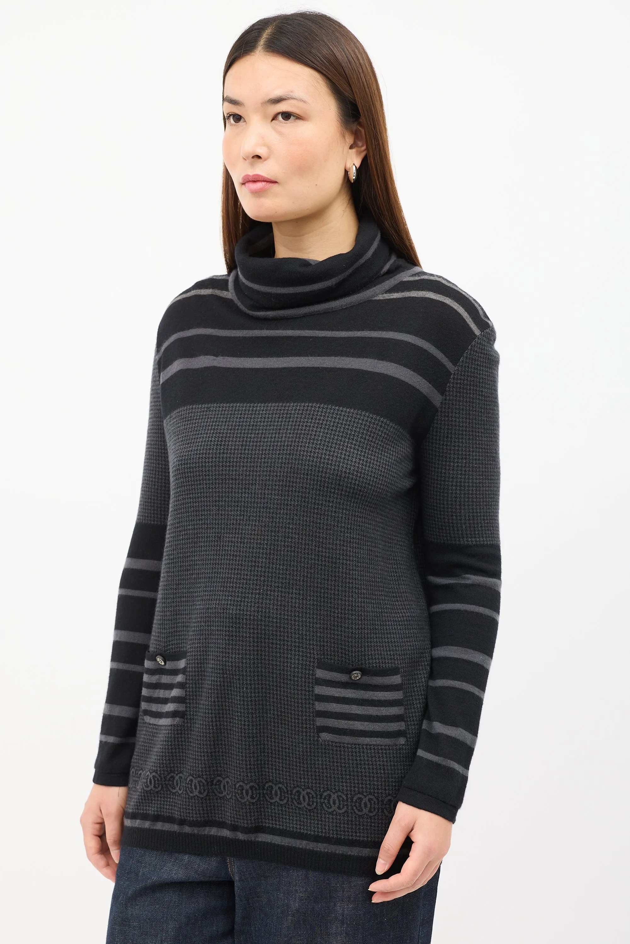 FW 2005 Black & Grey Cashmere Sweater sold by VSP Consignment product image thumbnail 4