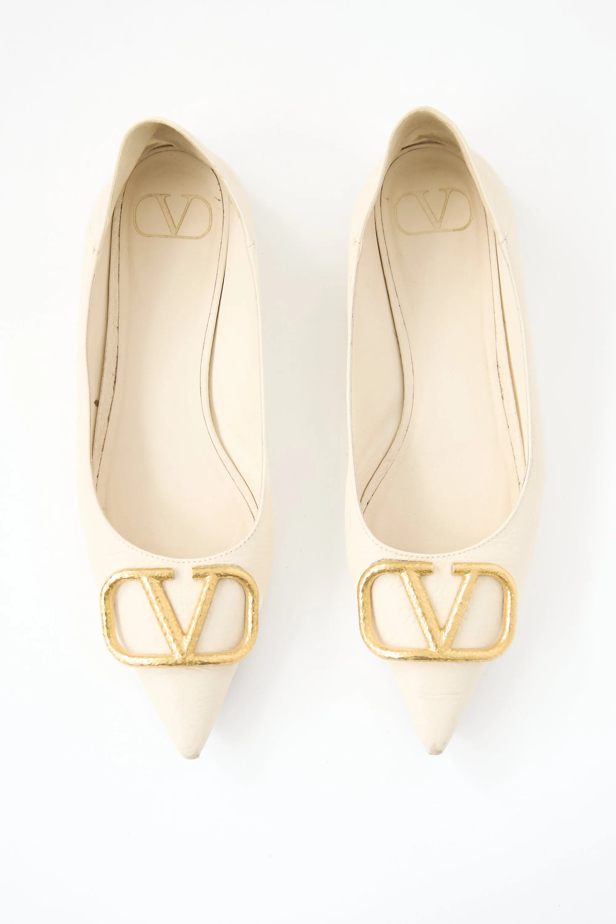 Leather VLogo Flat sold by VSP Consignment