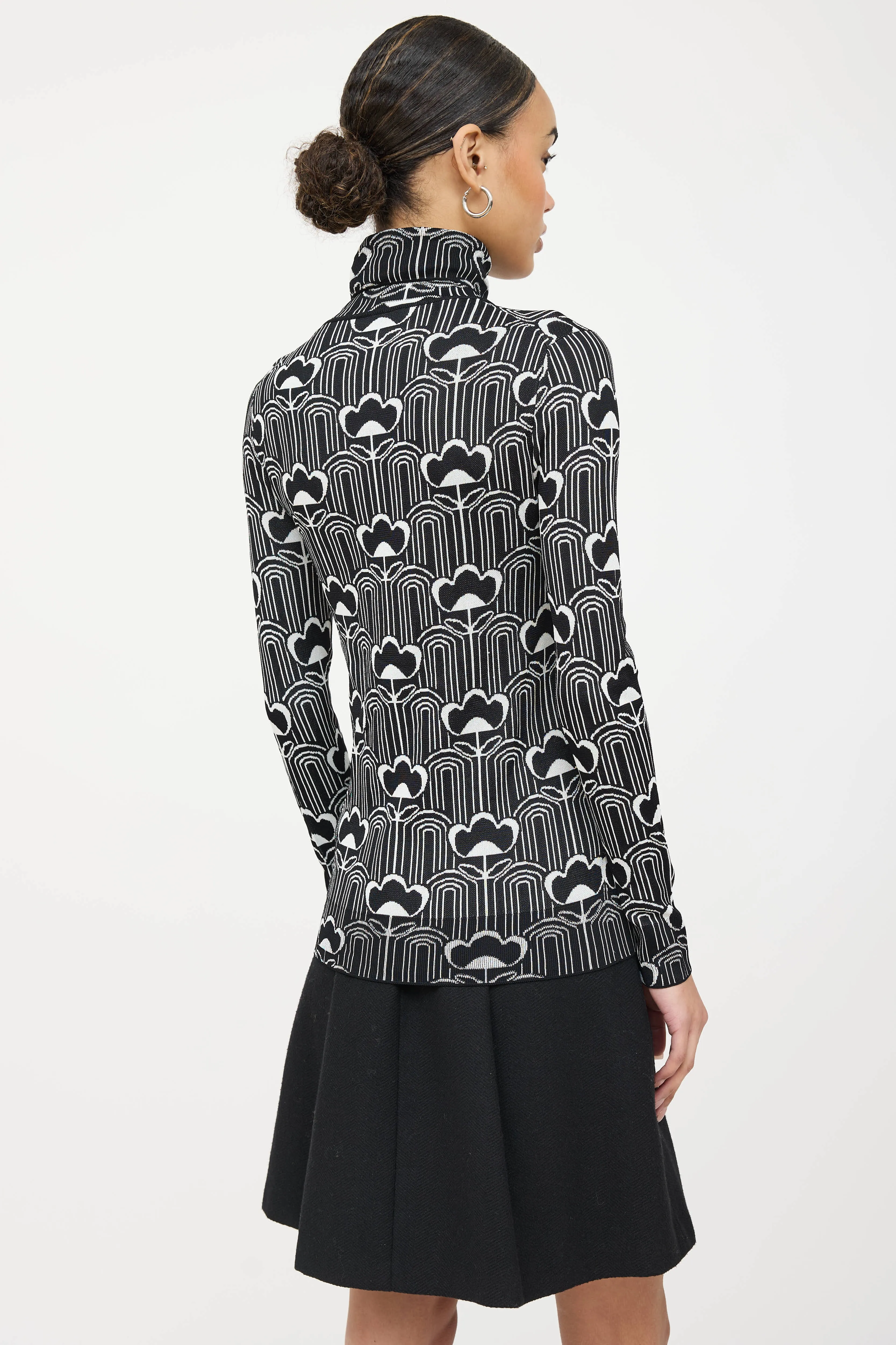 Floral Turtleneck Sweater sold by VSP Consignment product image thumbnail 4