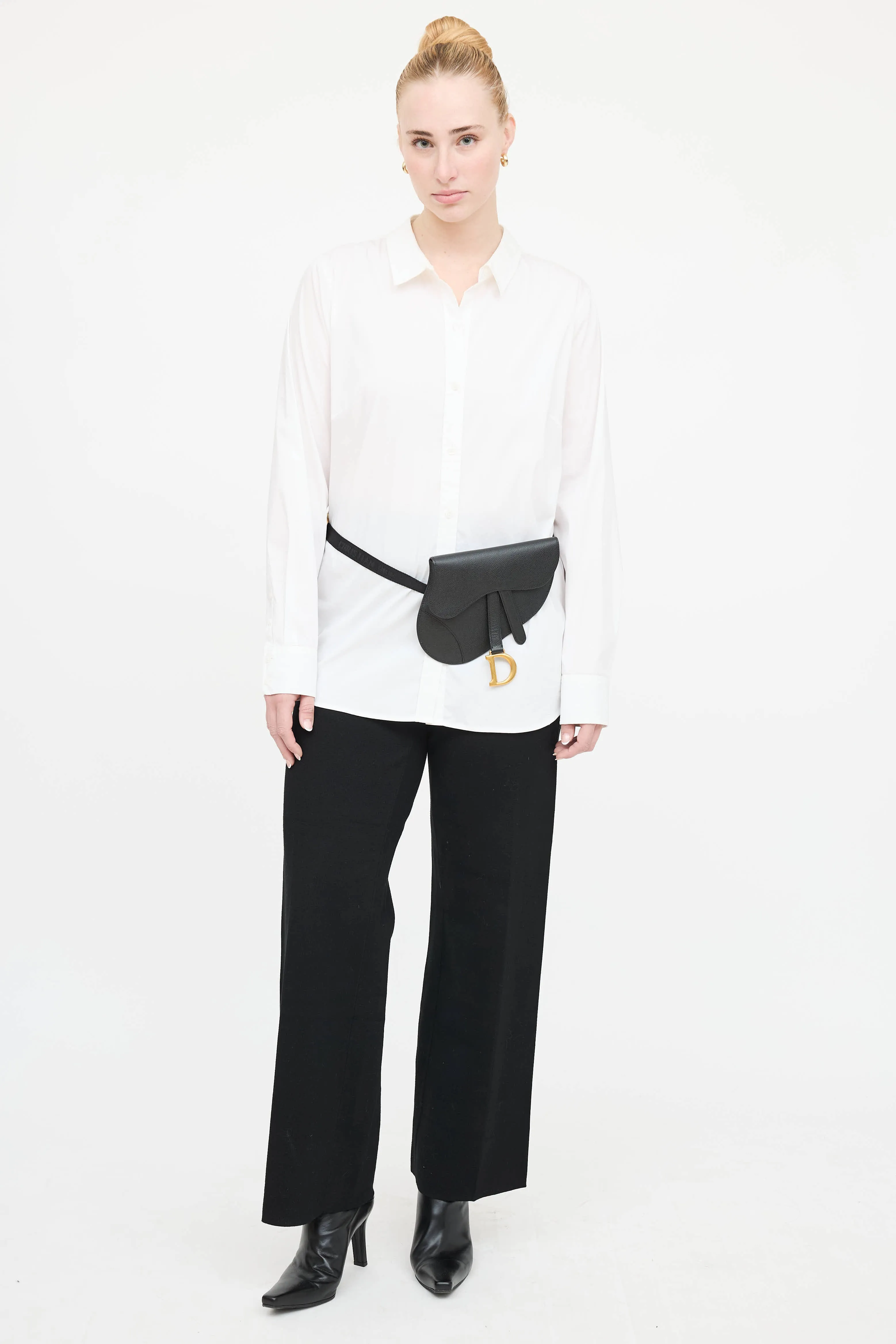 Leather Saddle Belt Pouch sold by VSP Consignment product image thumbnail 4
