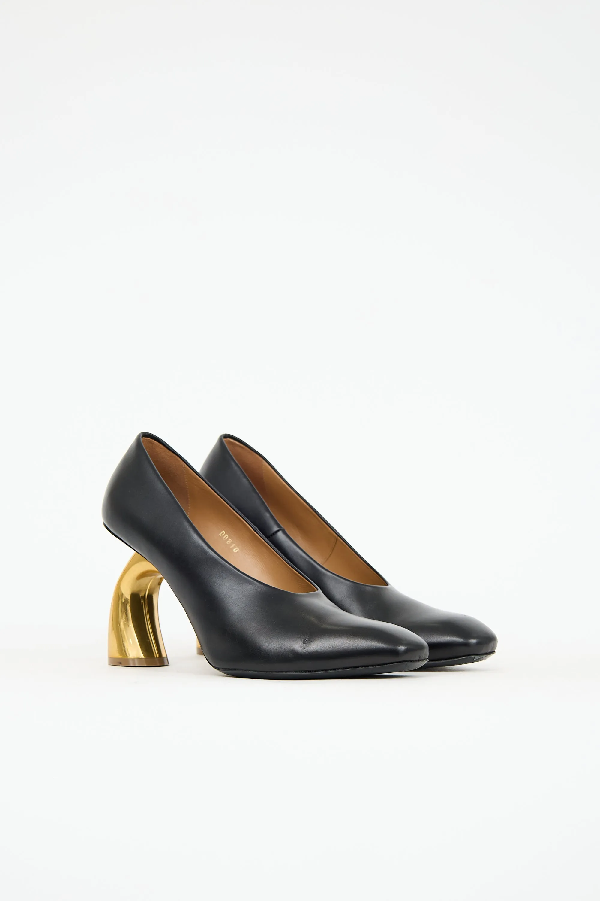 Leather Curved Heel Pump sold by VSP Consignment product image thumbnail 2