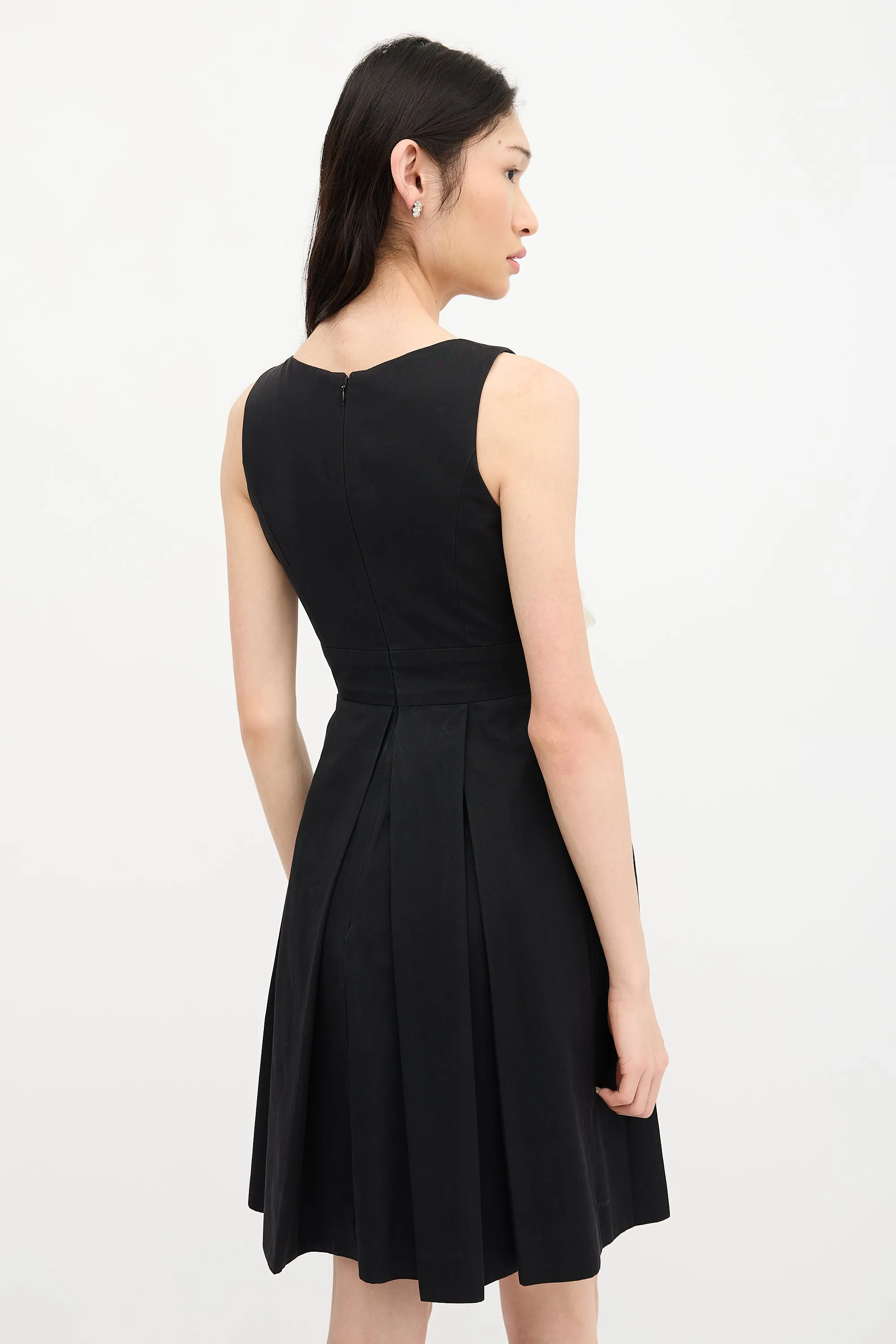 Pleated Sleeveless Dress sold by VSP Consignment product image thumbnail 4