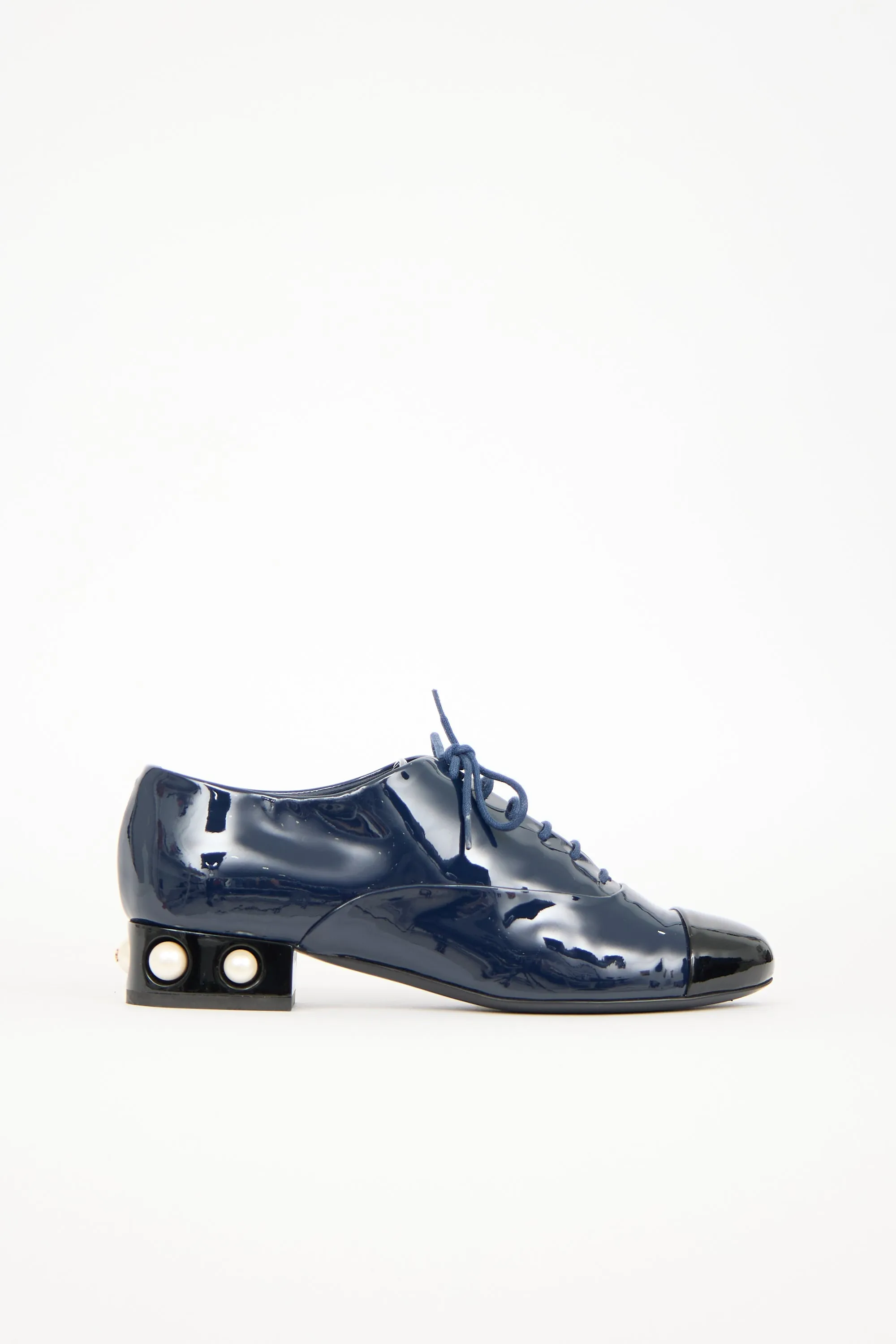 Patent CC Pearl Oxford sold by VSP Consignment