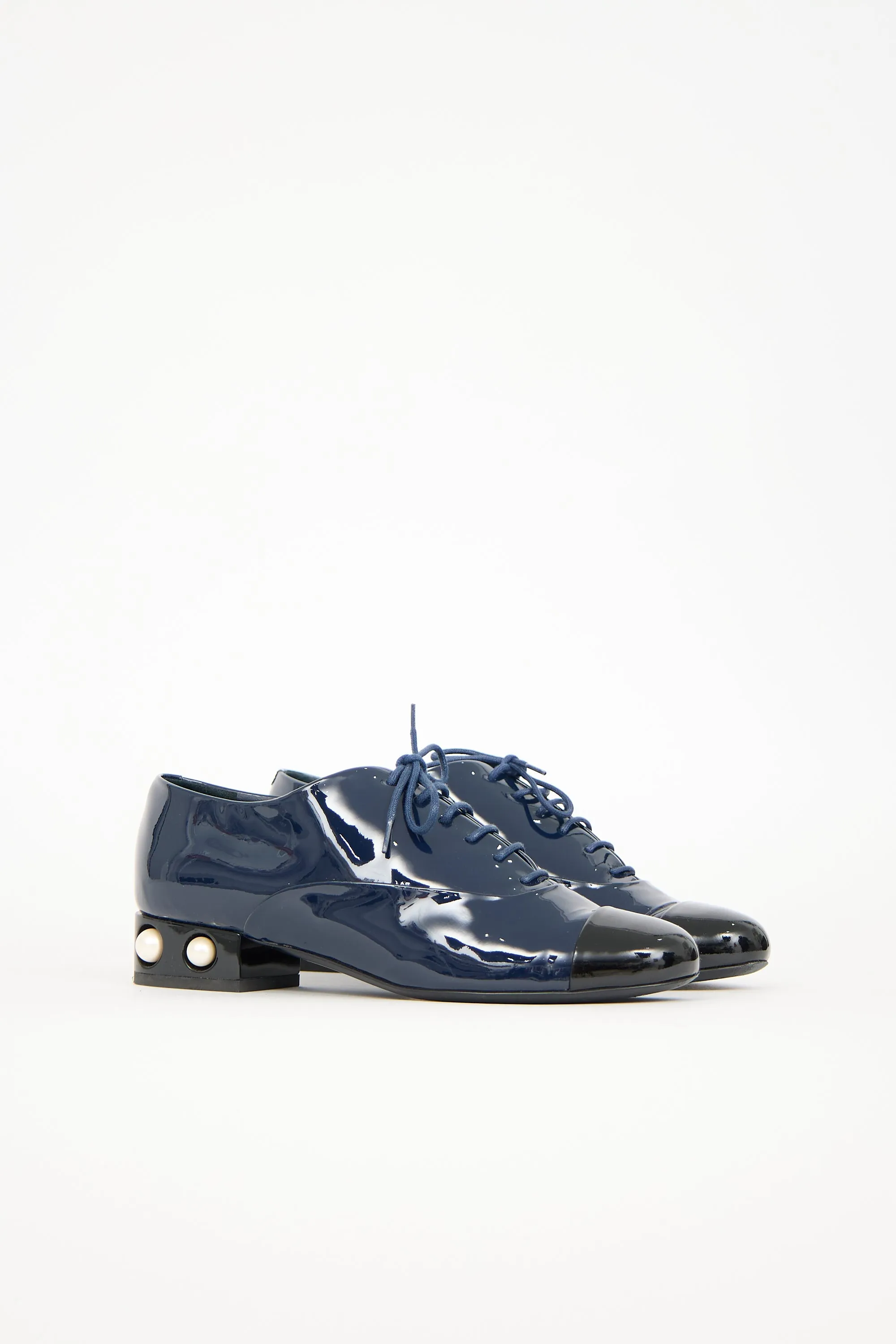 Patent CC Pearl Oxford sold by VSP Consignment product image thumbnail 4