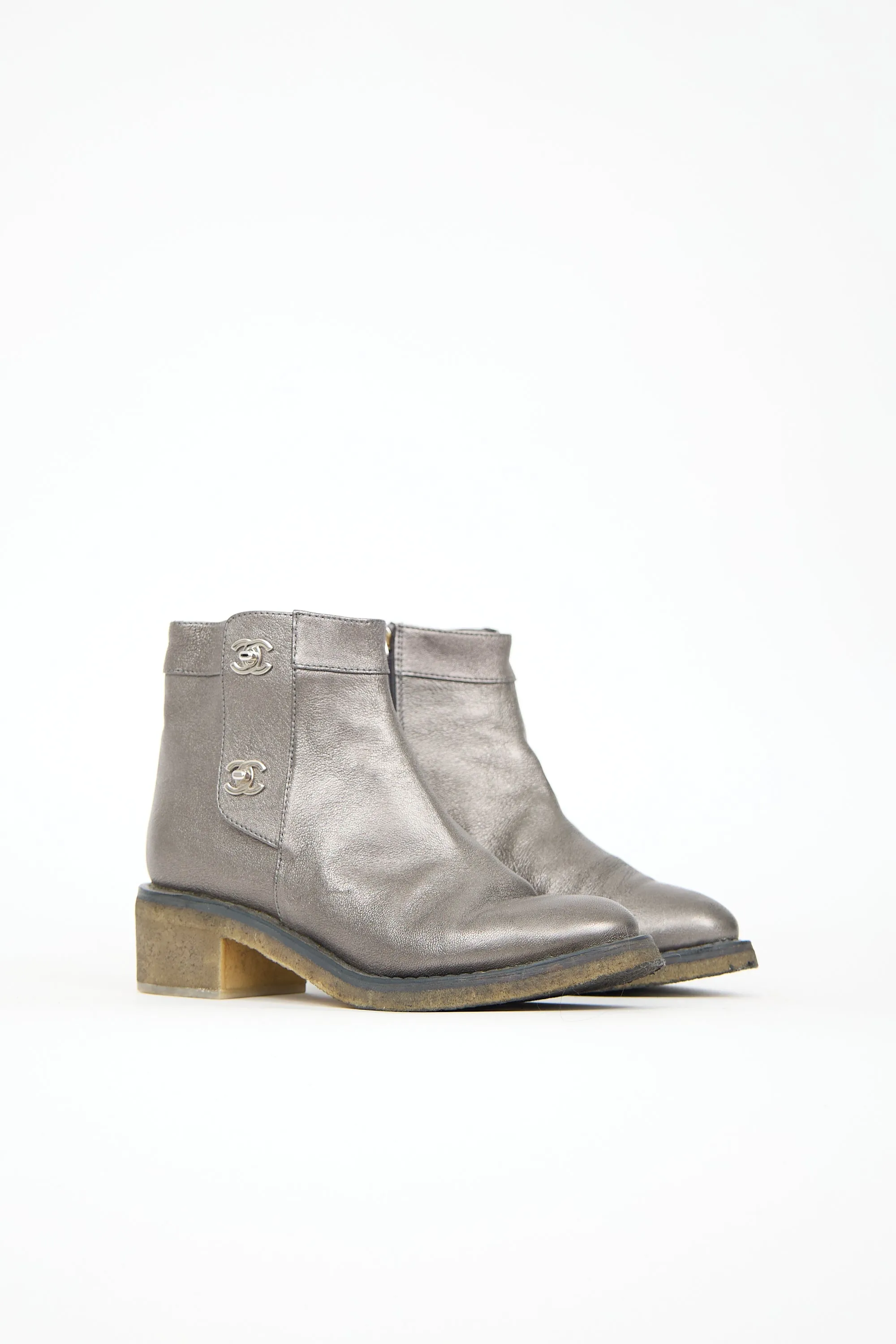 Metallic Leather CC Boot sold by VSP Consignment product image thumbnail 3