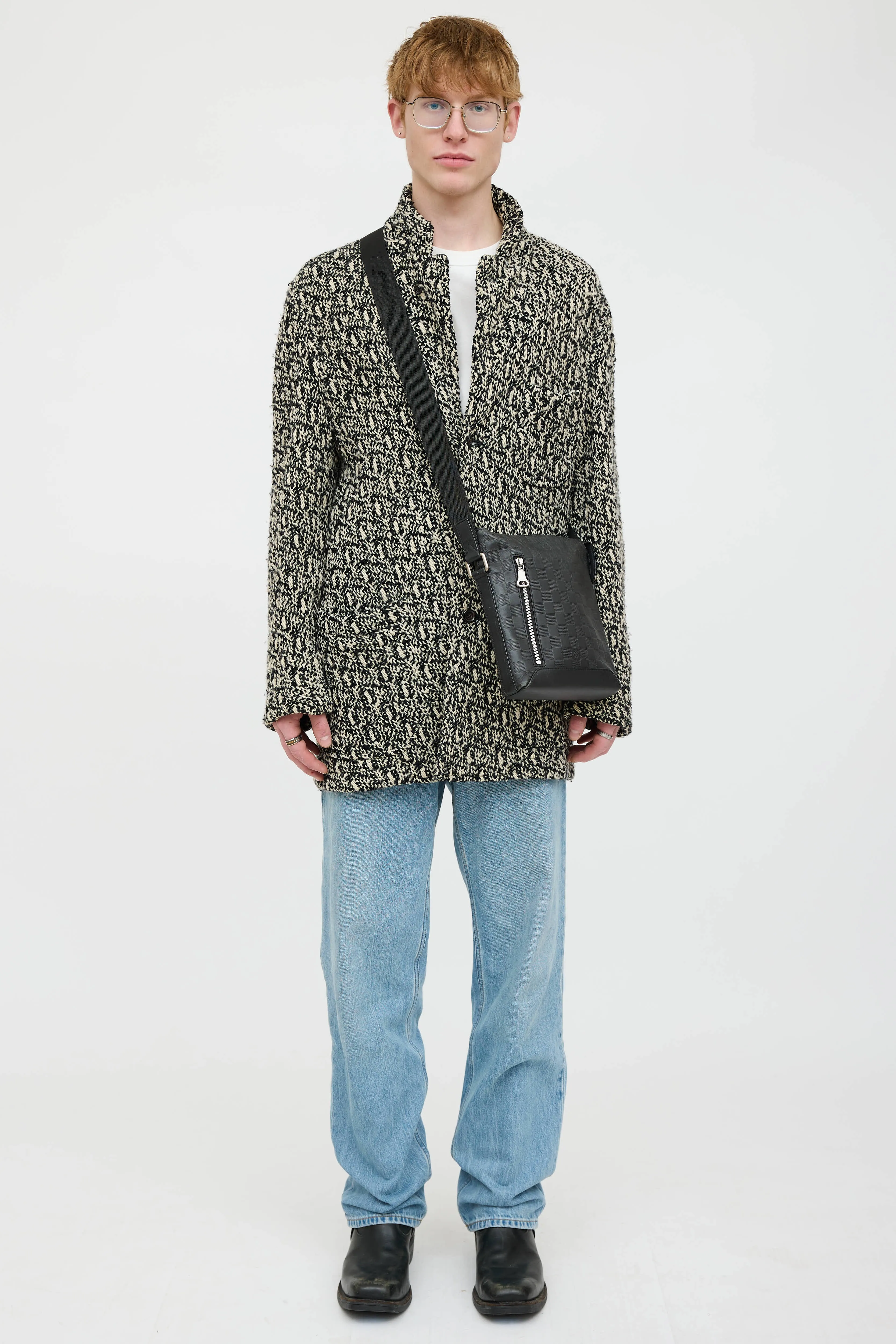 Discovery Messenger Bag sold by VSP Consignment product image thumbnail 4