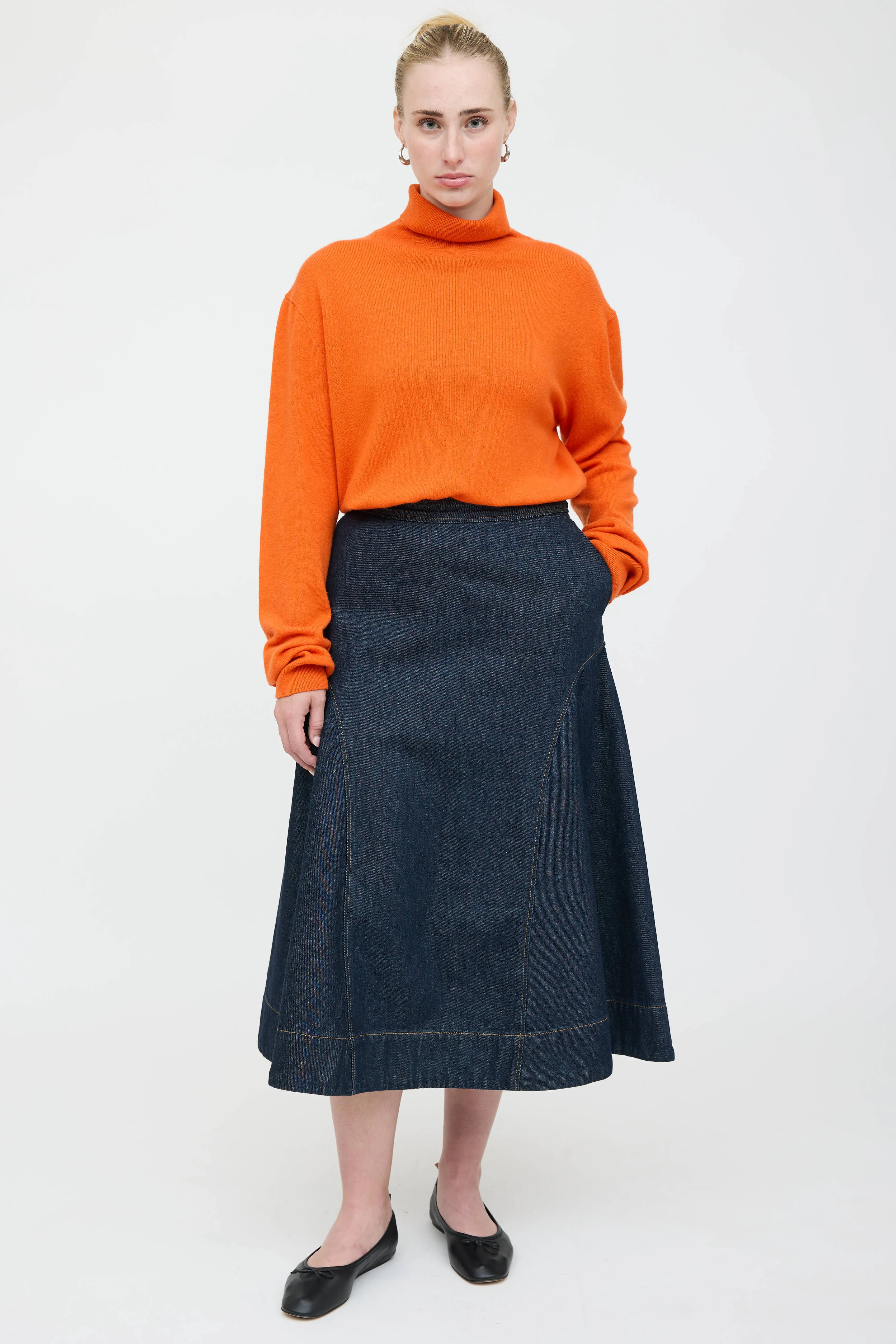 Cashmere Turtleneck Sweater sold by VSP Consignment product image thumbnail 5