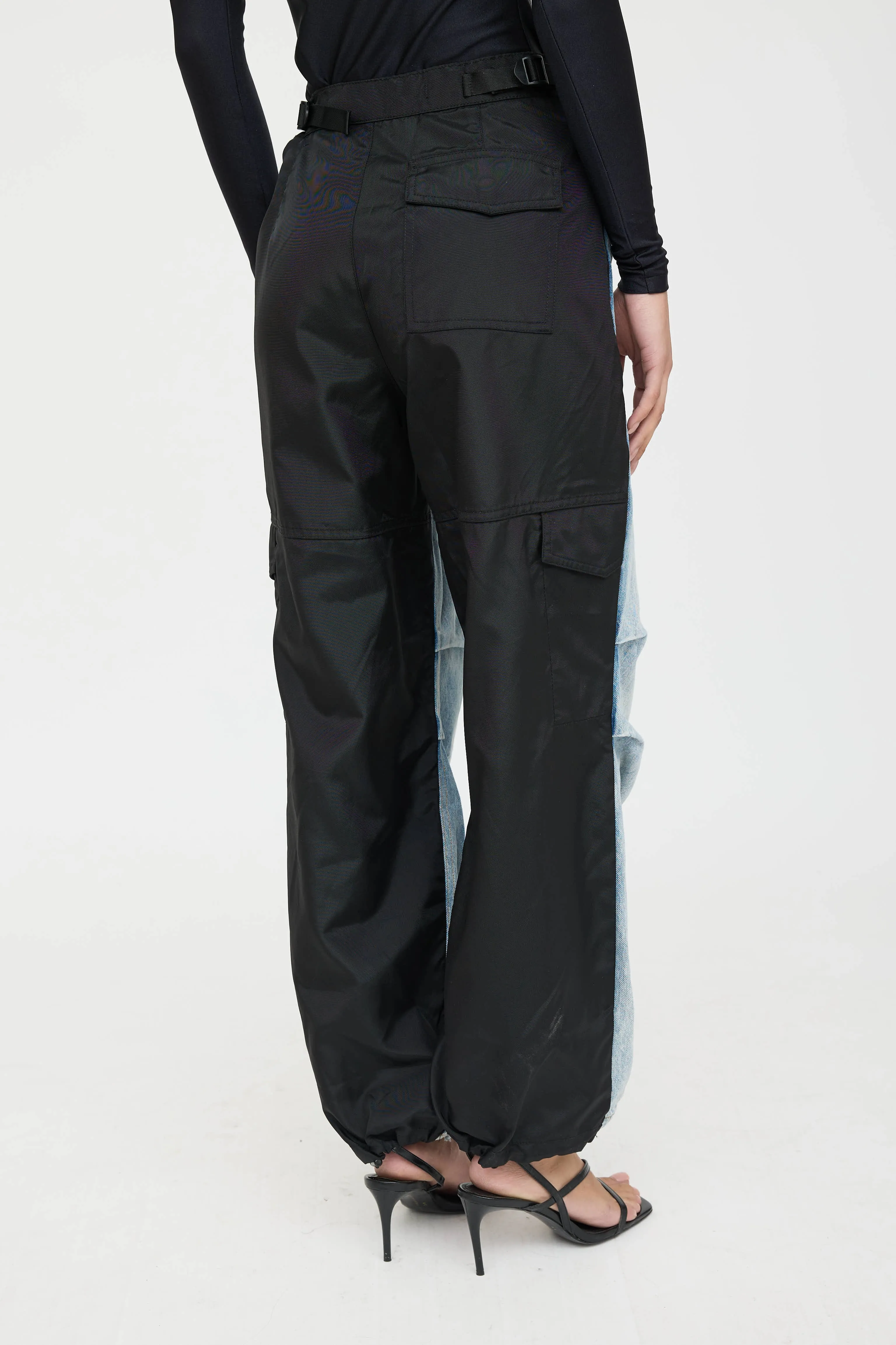 Pack Mix Hybrid Cargo Jeans sold by VSP Consignment product image thumbnail 4