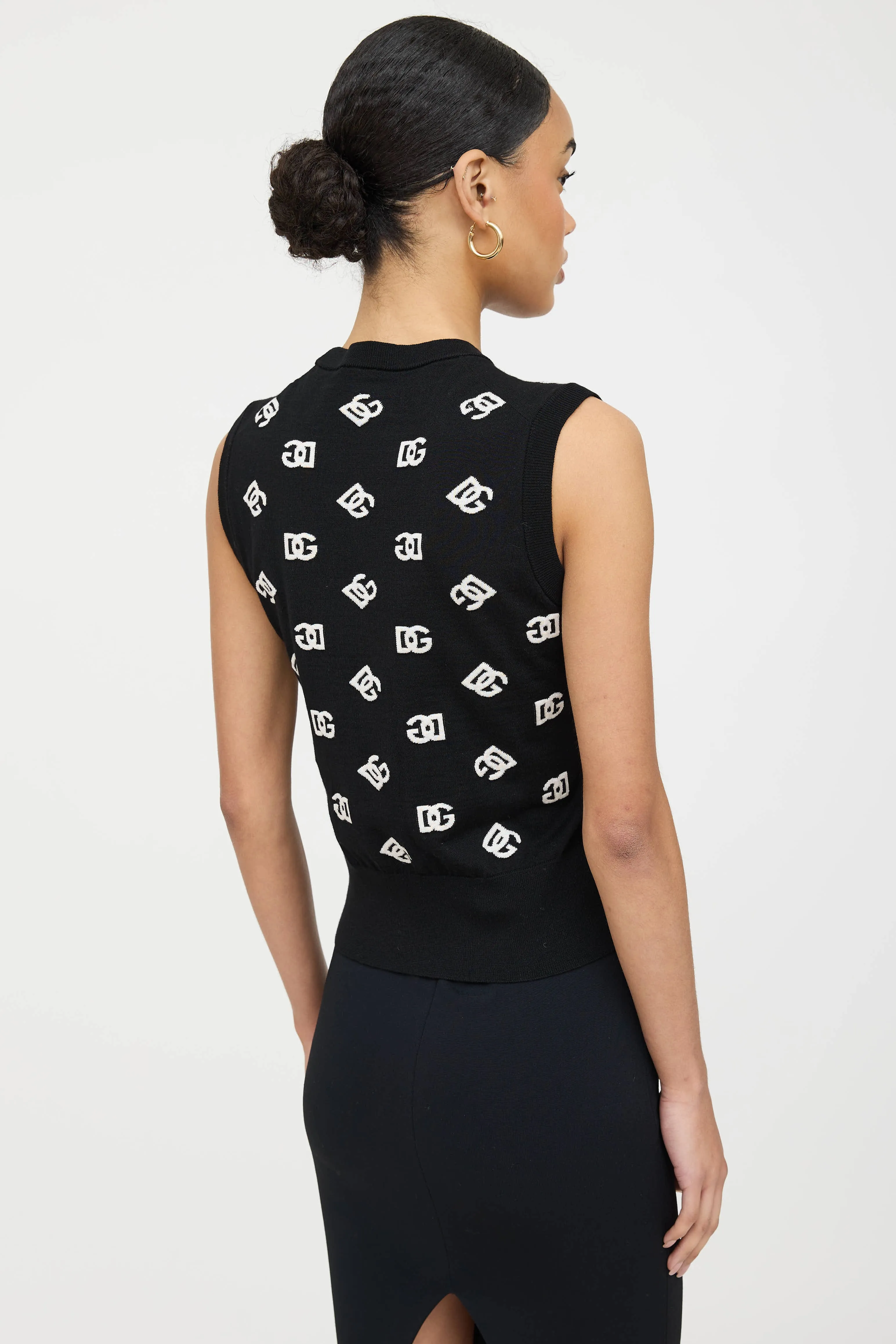 Knit Logo Vest sold by VSP Consignment product image thumbnail 4