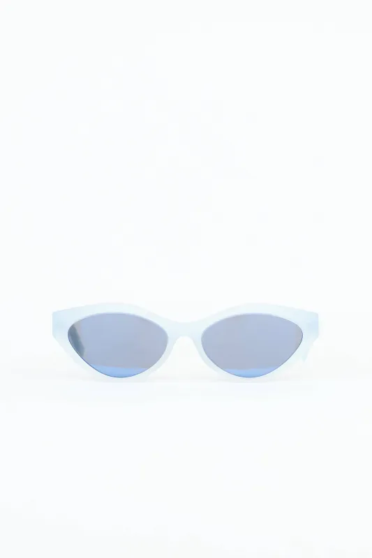 GV40025U Tapered Sunglasses made by Givenchy