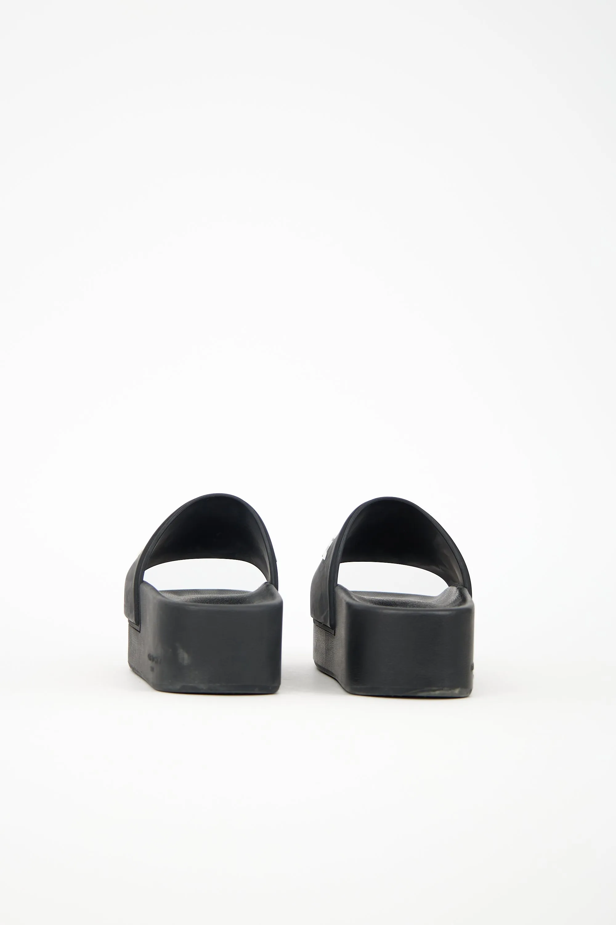 Rubber Logo Platform Slide sold by VSP Consignment product image thumbnail 4