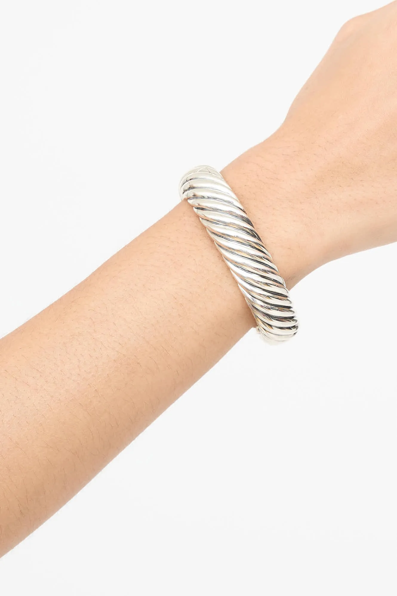 Sterling Silver & 18K Gold Wide Waverly Cable Cuff sold by VSP Consignment product image thumbnail 4