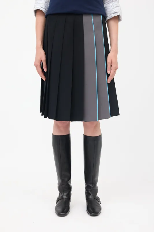 2015 Pleated Skirt sold by VSP Consignment
