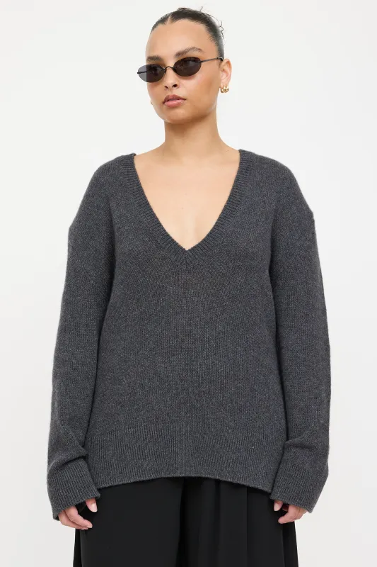 Cashmere Baudelia Sweater sold by VSP Consignment