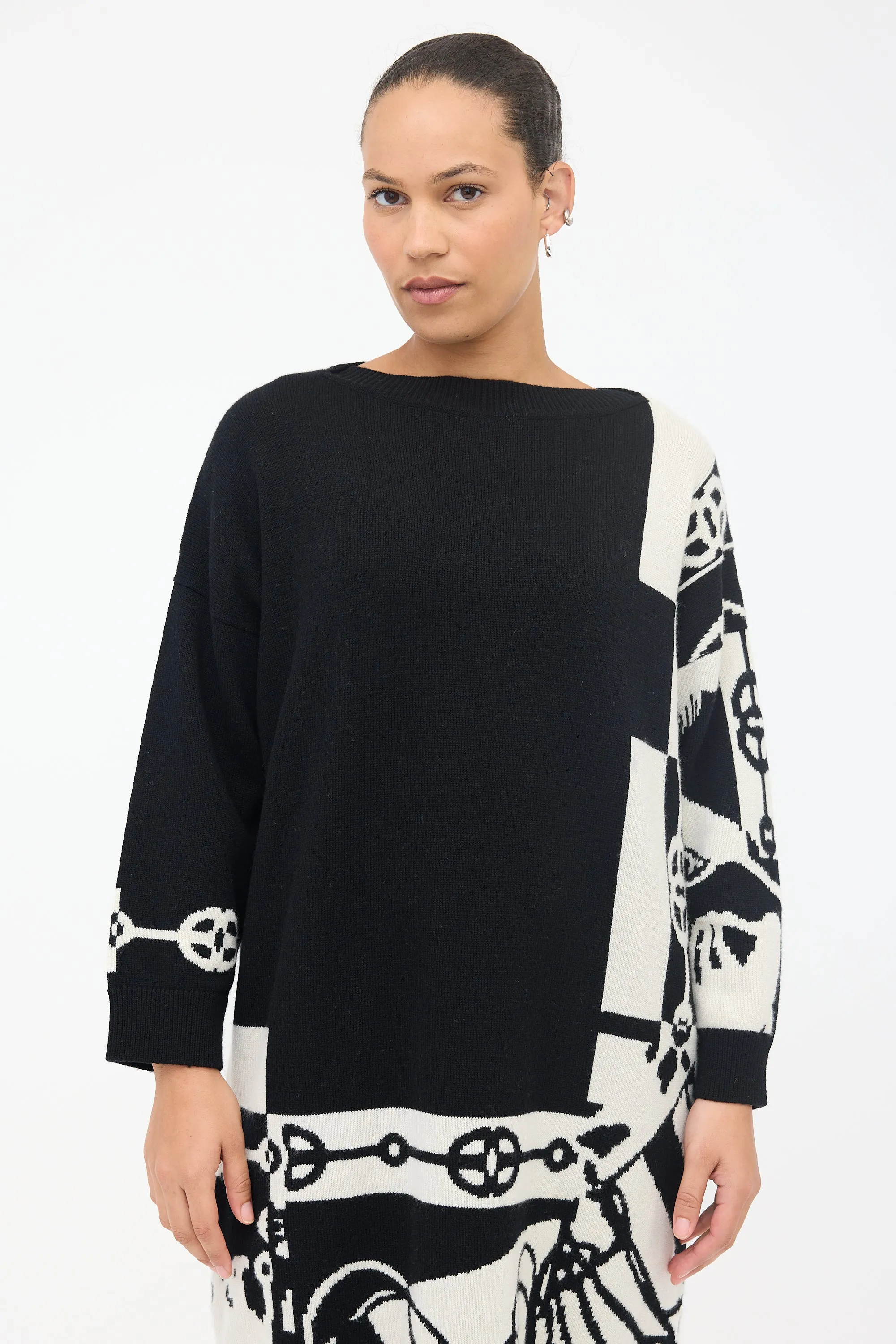 Cashmere Cliquetis Sweater Dress sold by VSP Consignment product image thumbnail 2