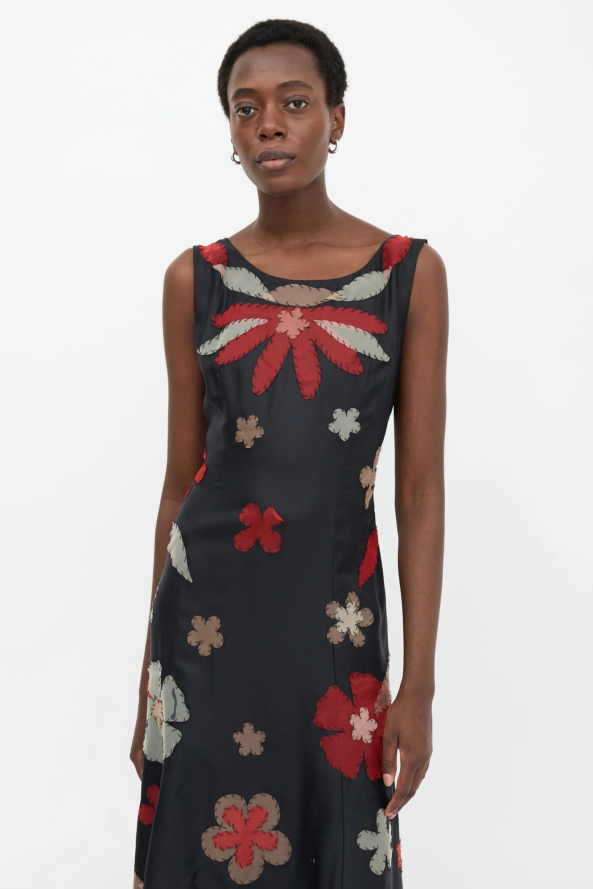 Silk Floral Applique Dress sold by VSP Consignment product image thumbnail 2
