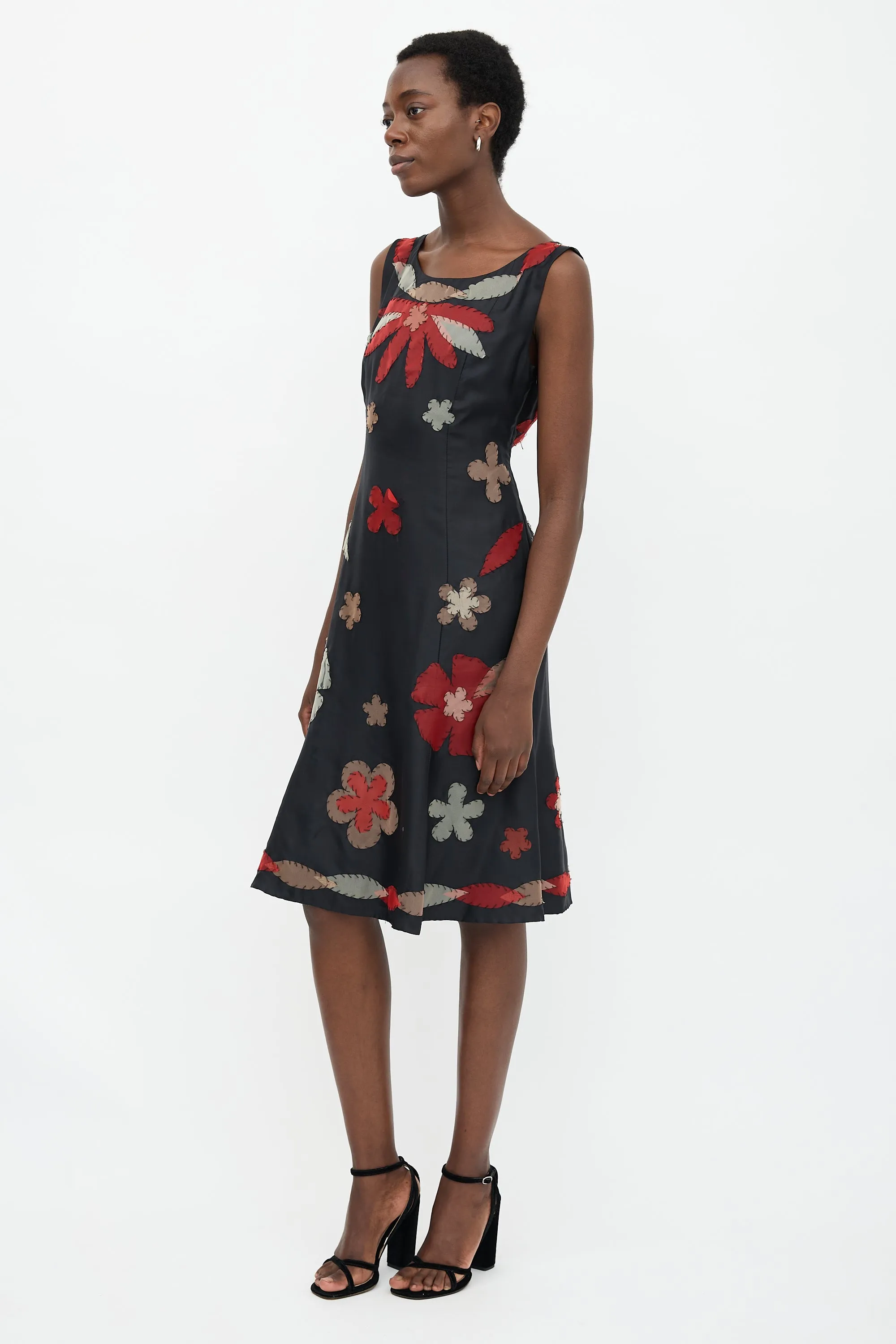 Silk Floral Applique Dress sold by VSP Consignment product image thumbnail 3