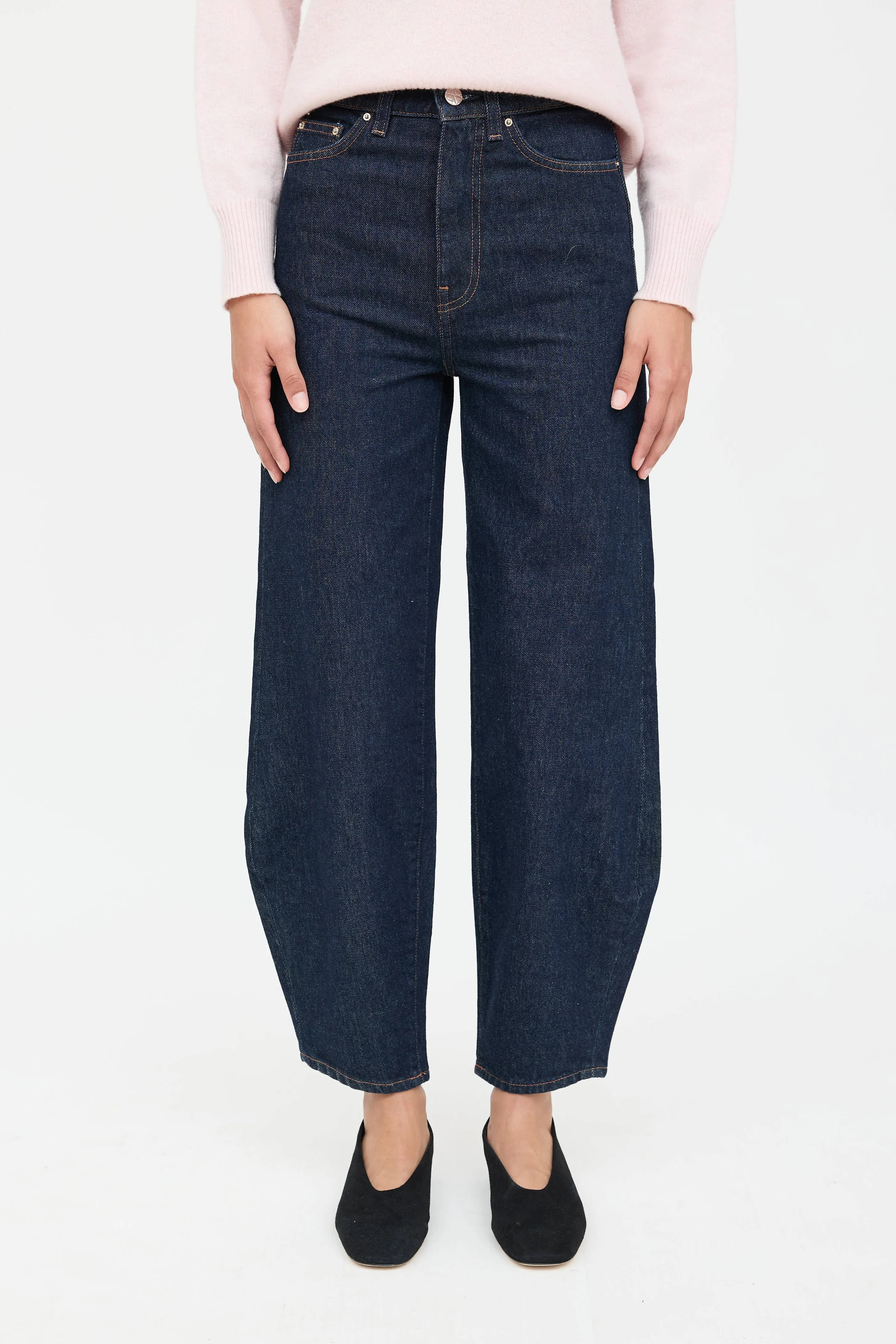 Barrel Leg Jeans sold by VSP Consignment