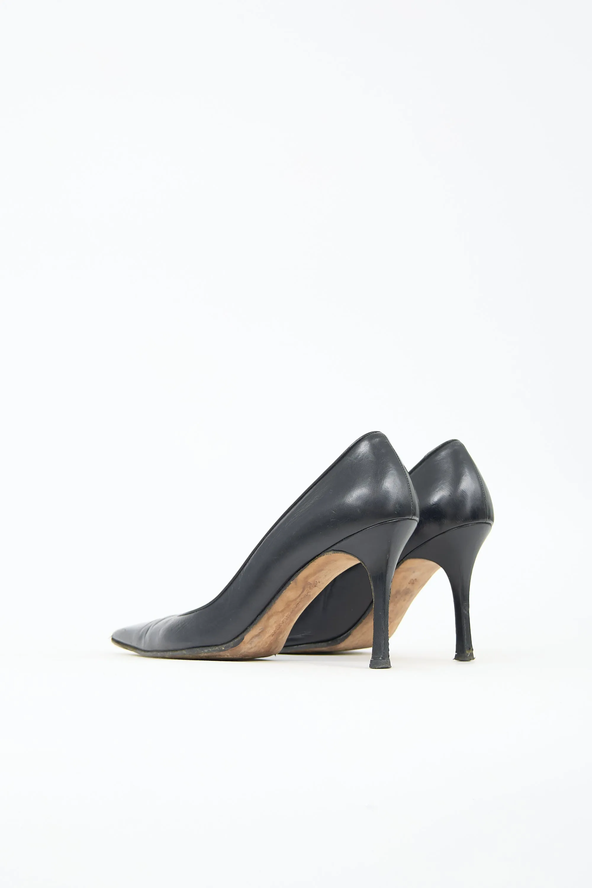 Leather BB Pump sold by VSP Consignment product image thumbnail 4