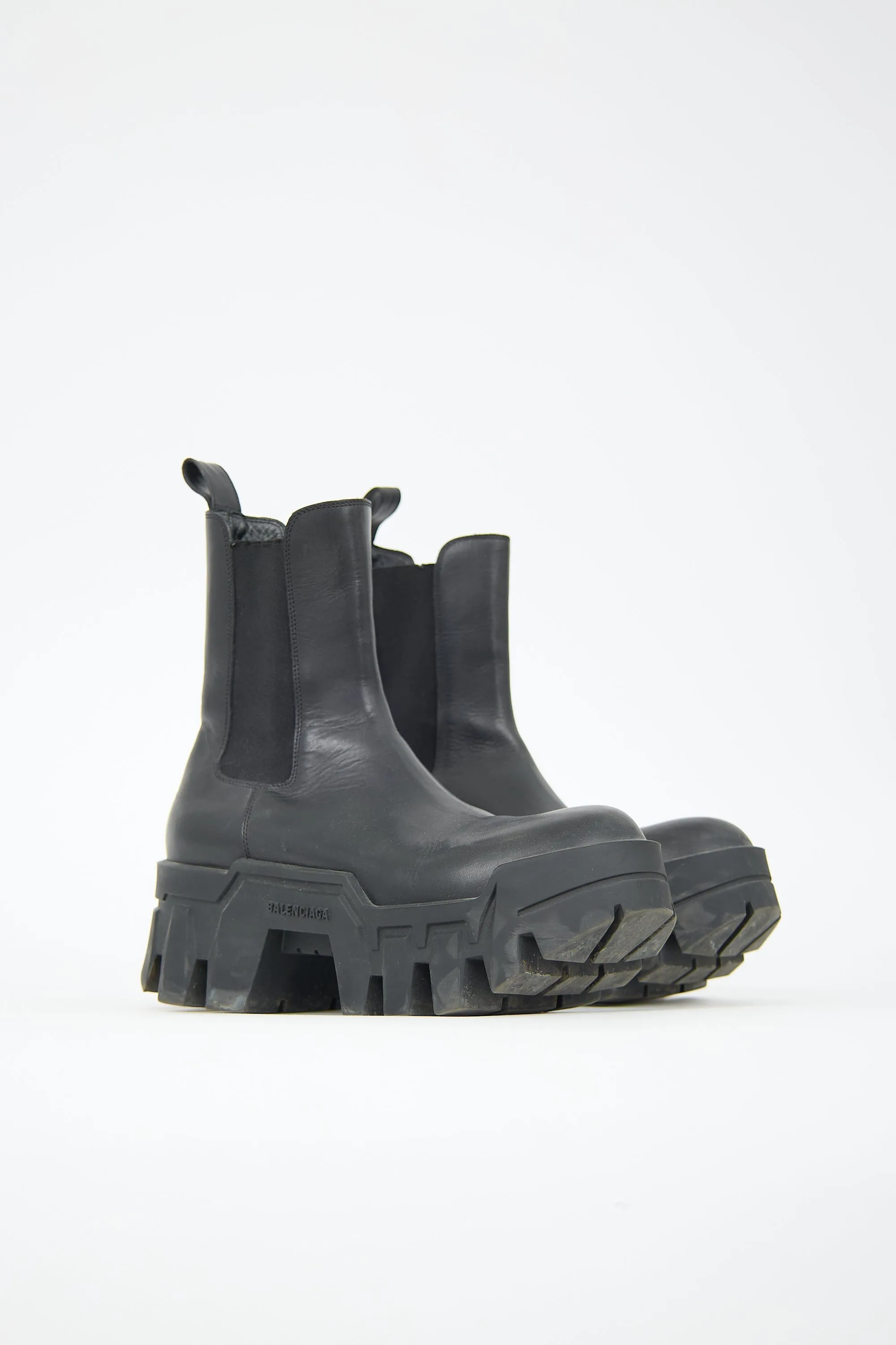 Leather Bulldozer Chelsea Boot sold by VSP Consignment product image thumbnail 2