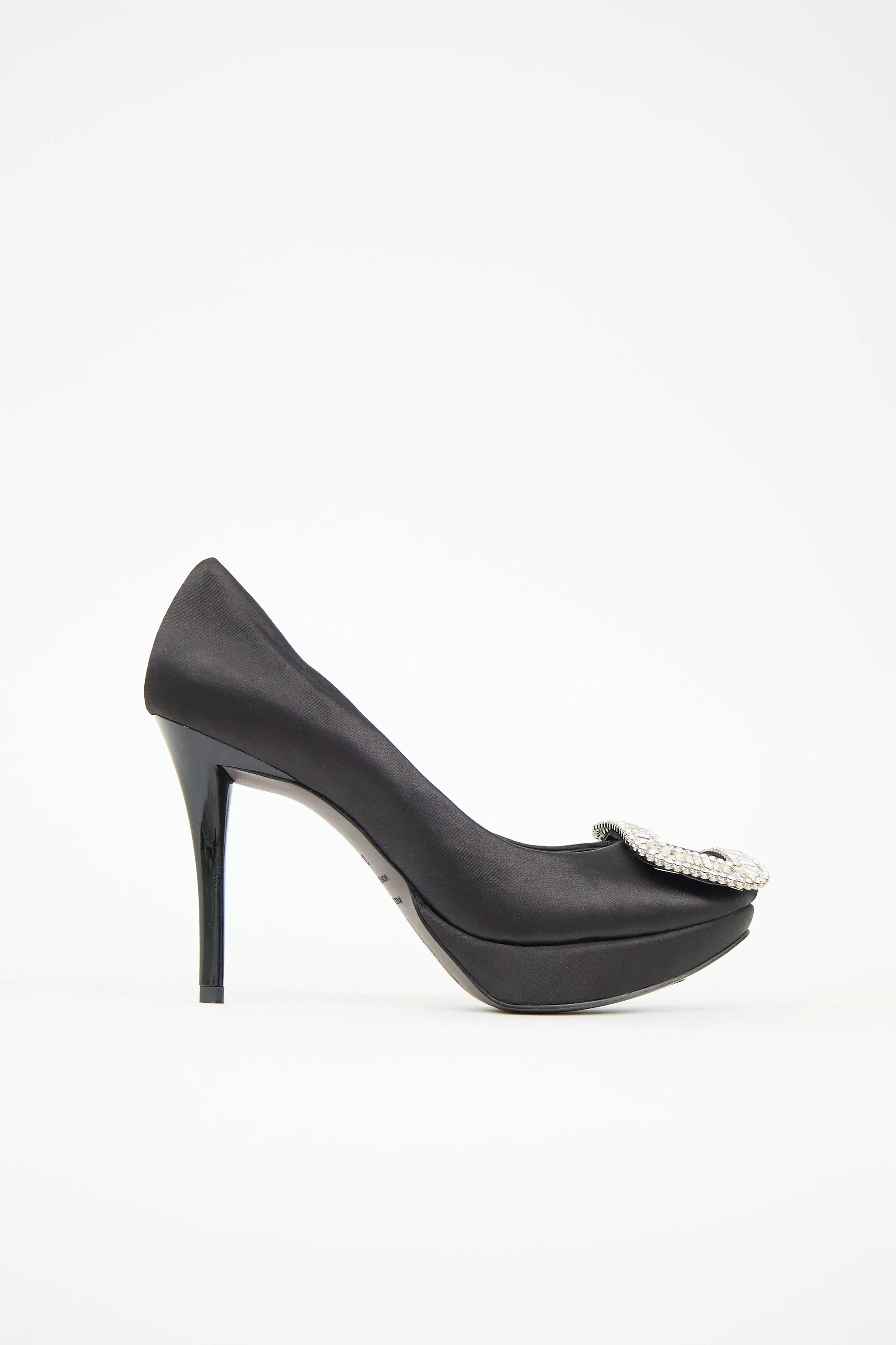 Satin Limelight Pump sold by VSP Consignment