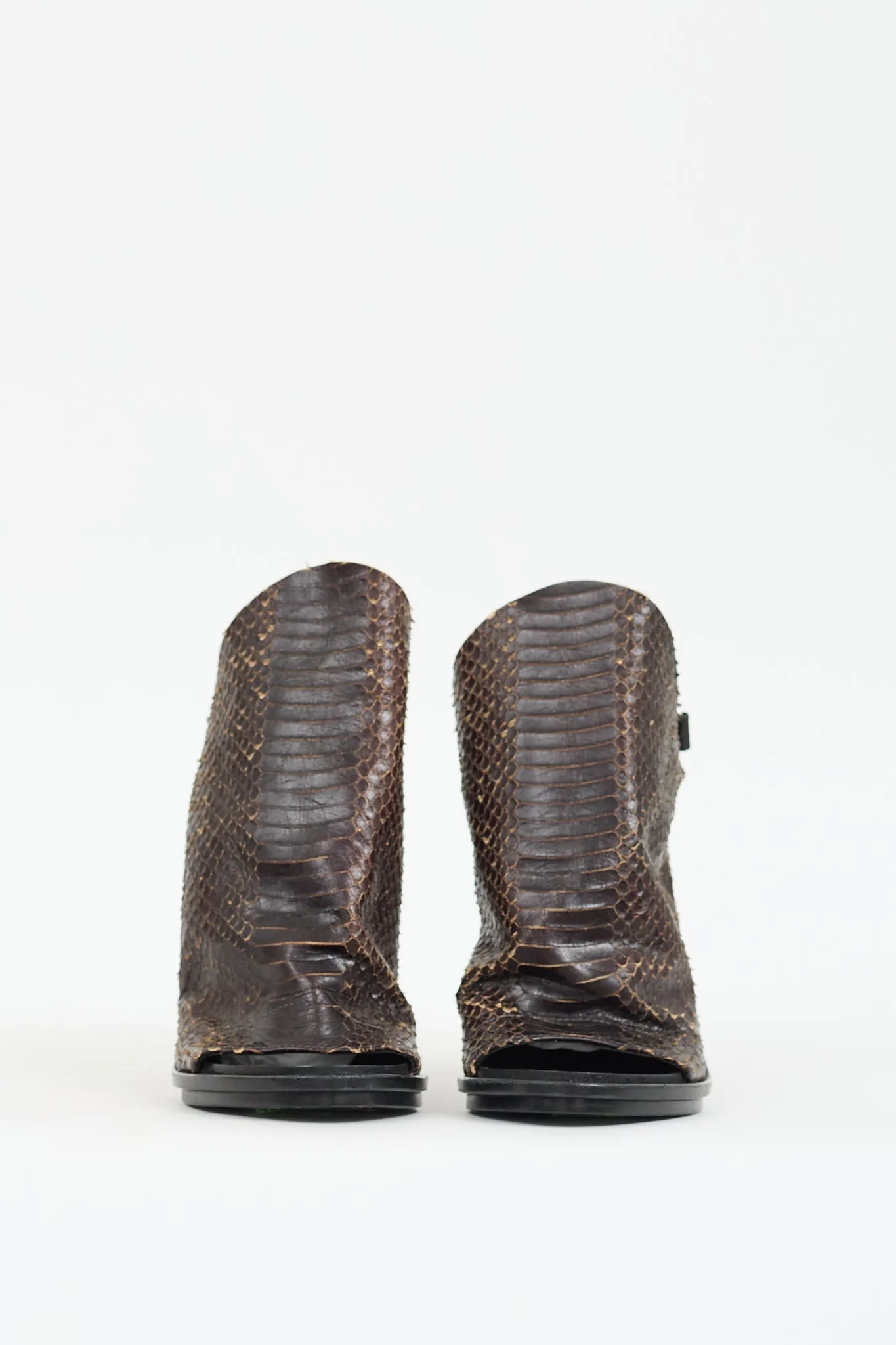 Textured Leather Glove Slingback Heel sold by VSP Consignment product image thumbnail 3