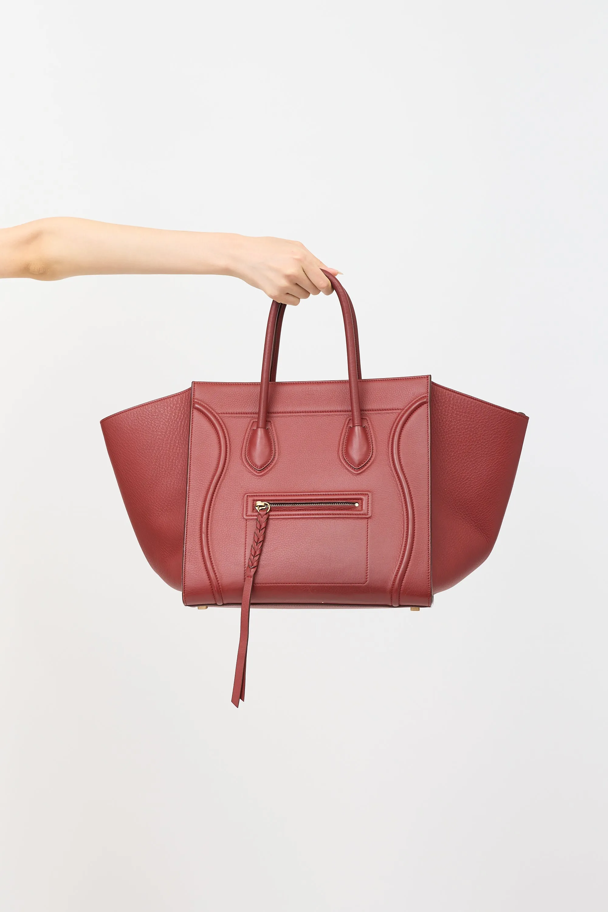 2016 Leather Medium Phantom Luggage Bag sold by VSP Consignment product image thumbnail 2