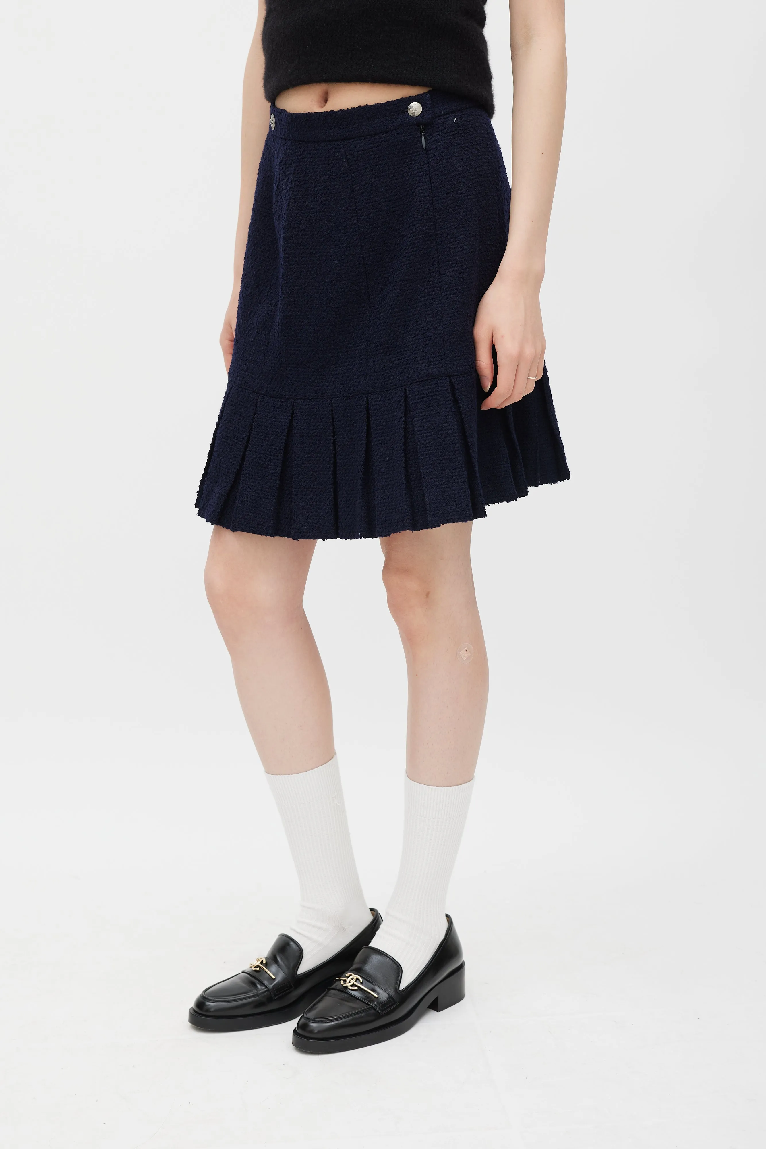 Winter 1997 Tweed Pleated Skirt sold by VSP Consignment product image thumbnail 4