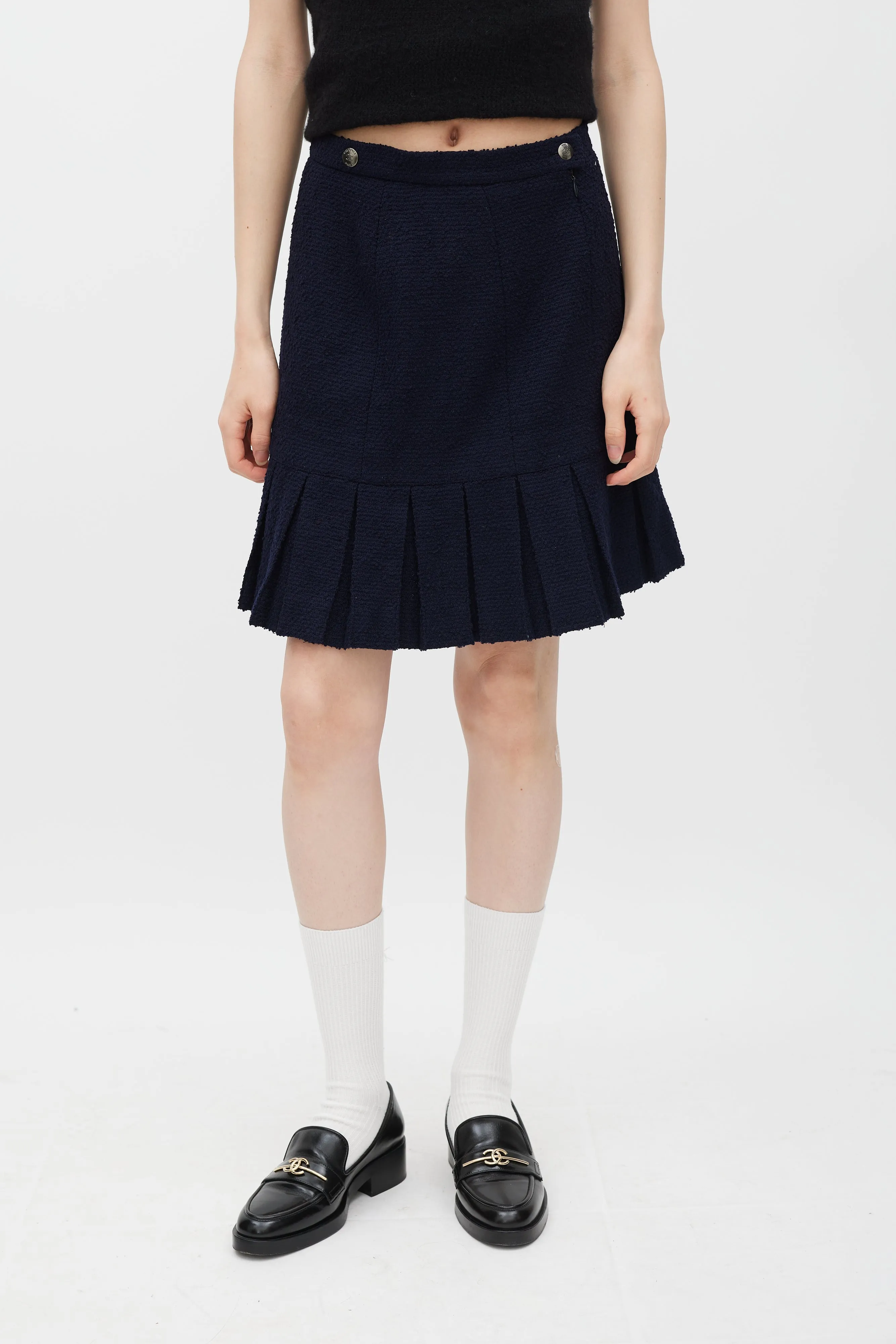 Winter 1997 Tweed Pleated Skirt sold by VSP Consignment product image thumbnail 2