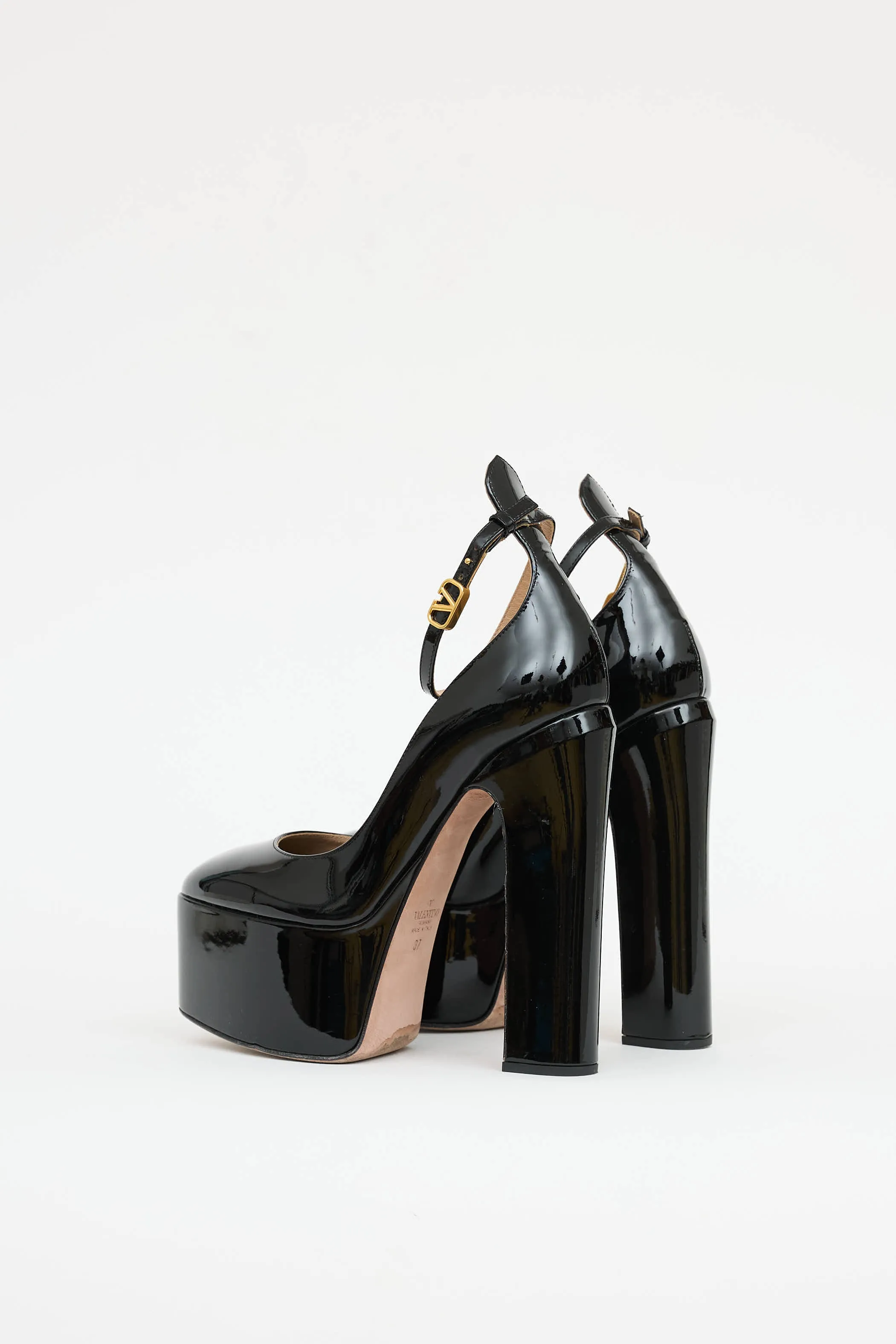 Patent Tan-Go Platform Pump sold by VSP Consignment product image thumbnail 4