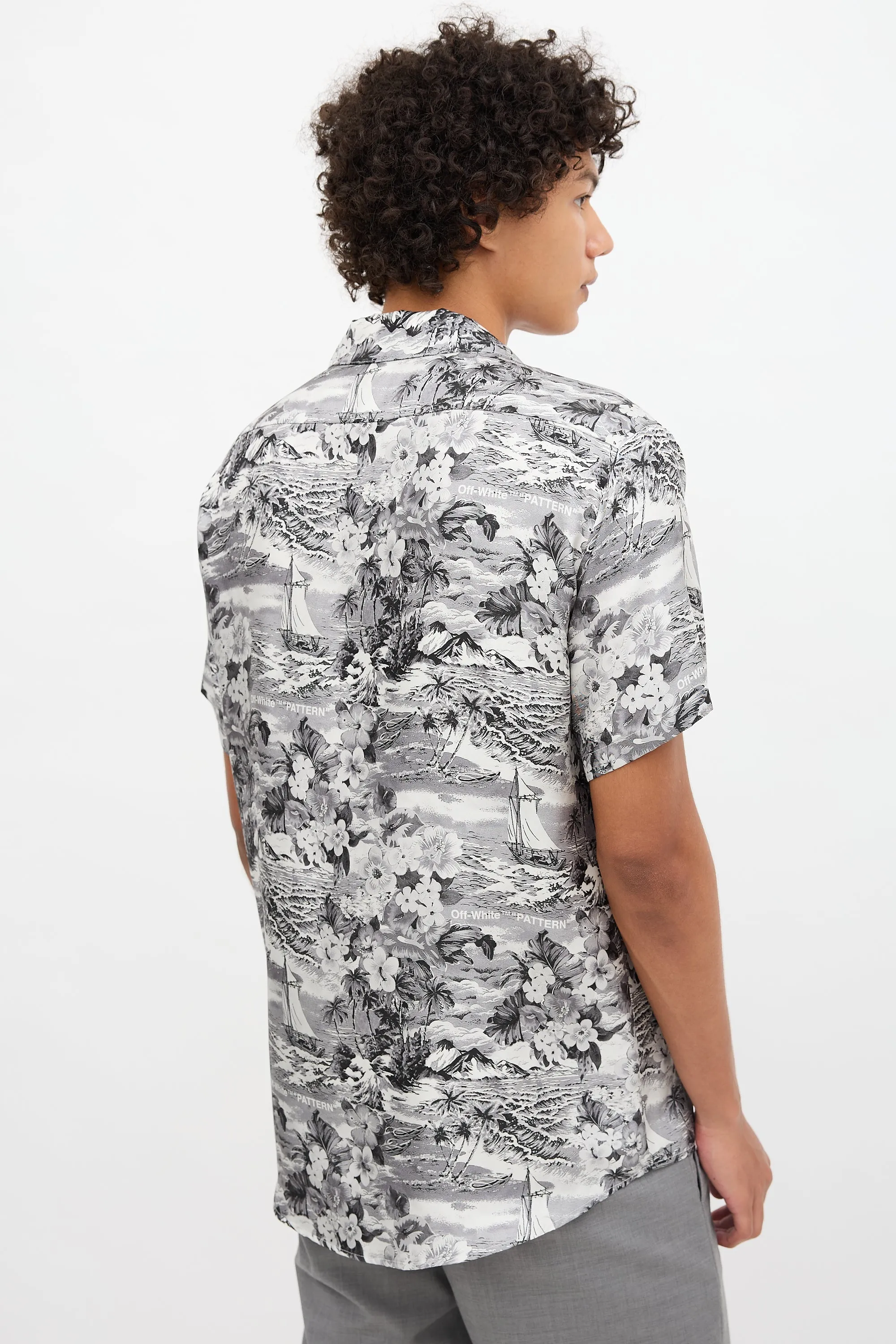 Hawaiian Printed Shirt sold by VSP Consignment product image thumbnail 4