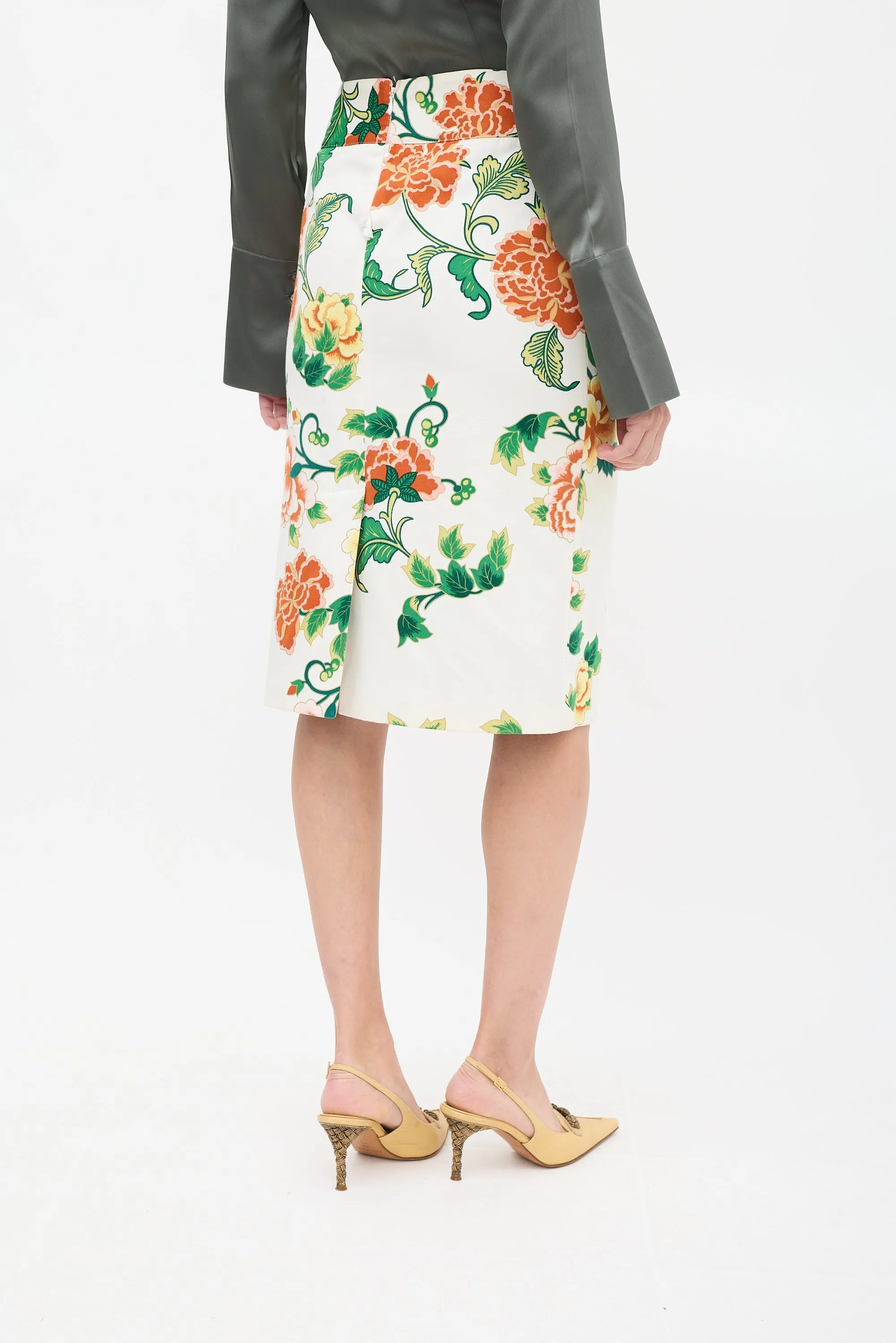 Floral Pencil Skirt sold by VSP Consignment product image thumbnail 5