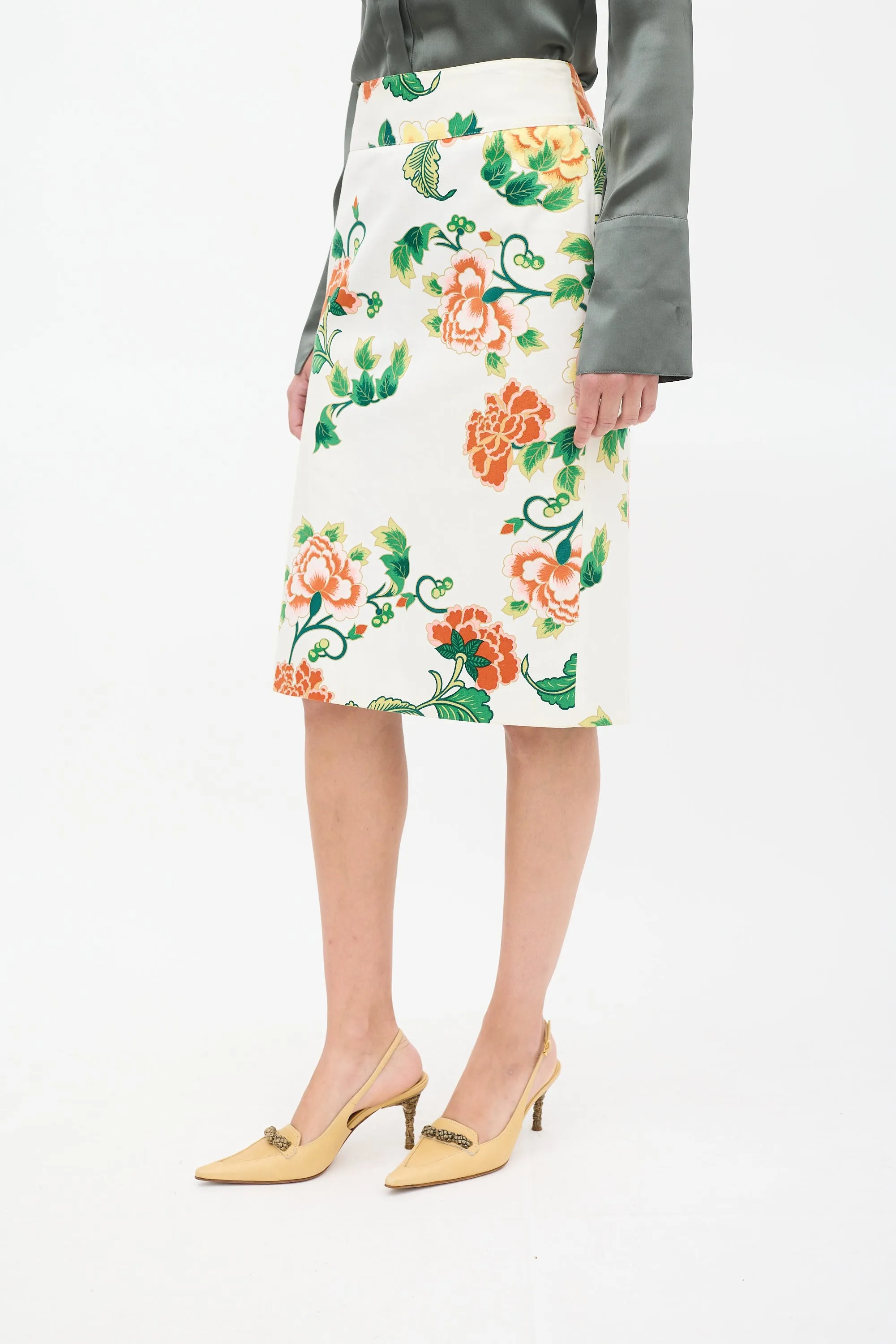 Floral Pencil Skirt sold by VSP Consignment product image thumbnail 3