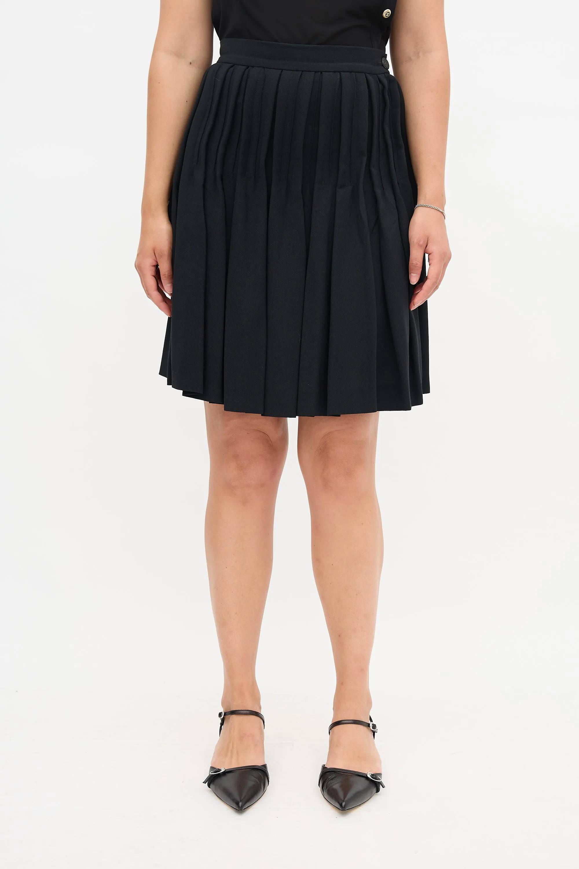 Crepe Pleated Skirt sold by VSP Consignment