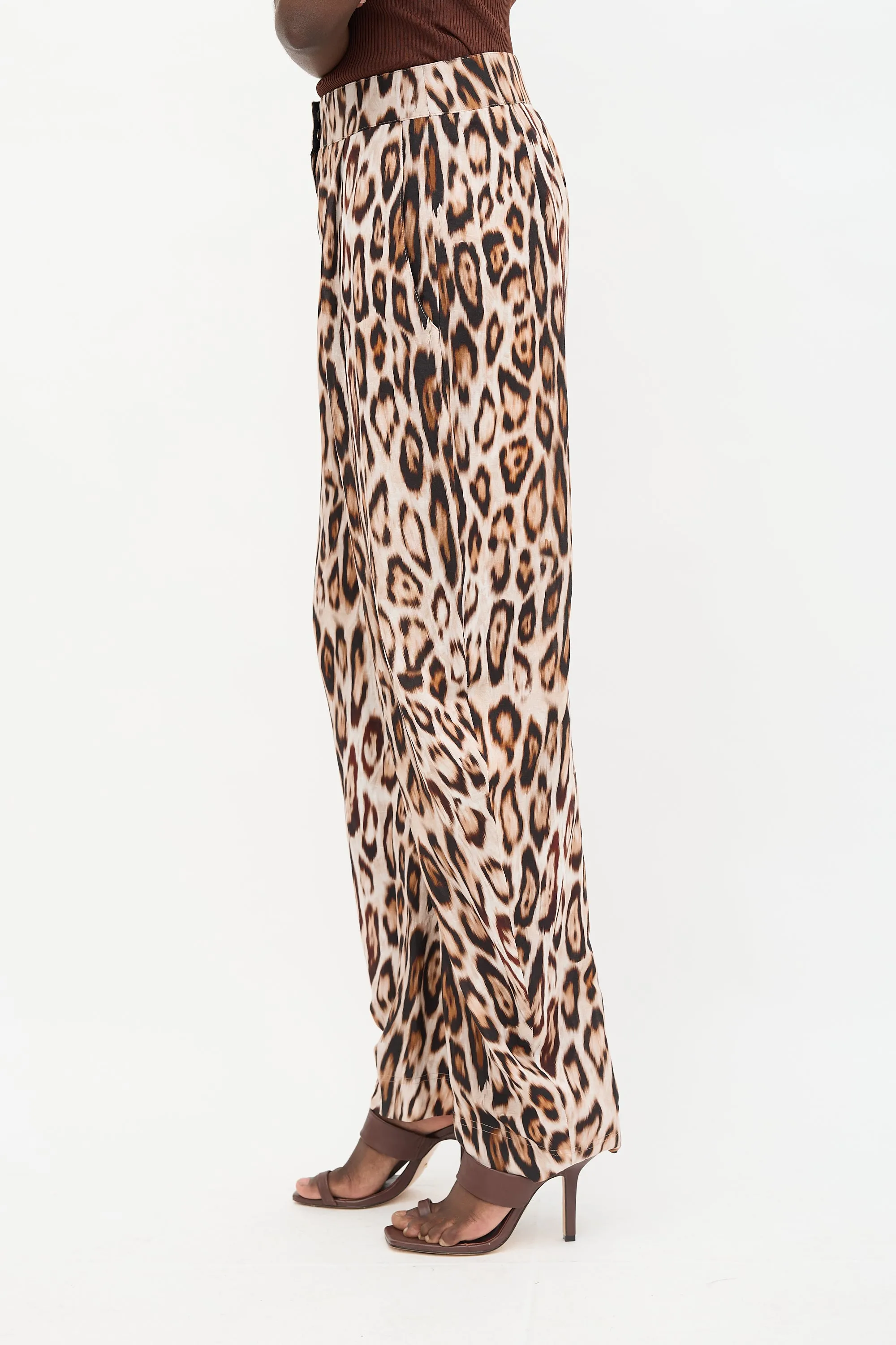 Printed Wide Leg Pant sold by VSP Consignment product image thumbnail 3