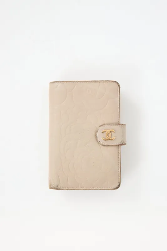 Camelia CC Embossed Leather Wallet sold by VSP Consignment