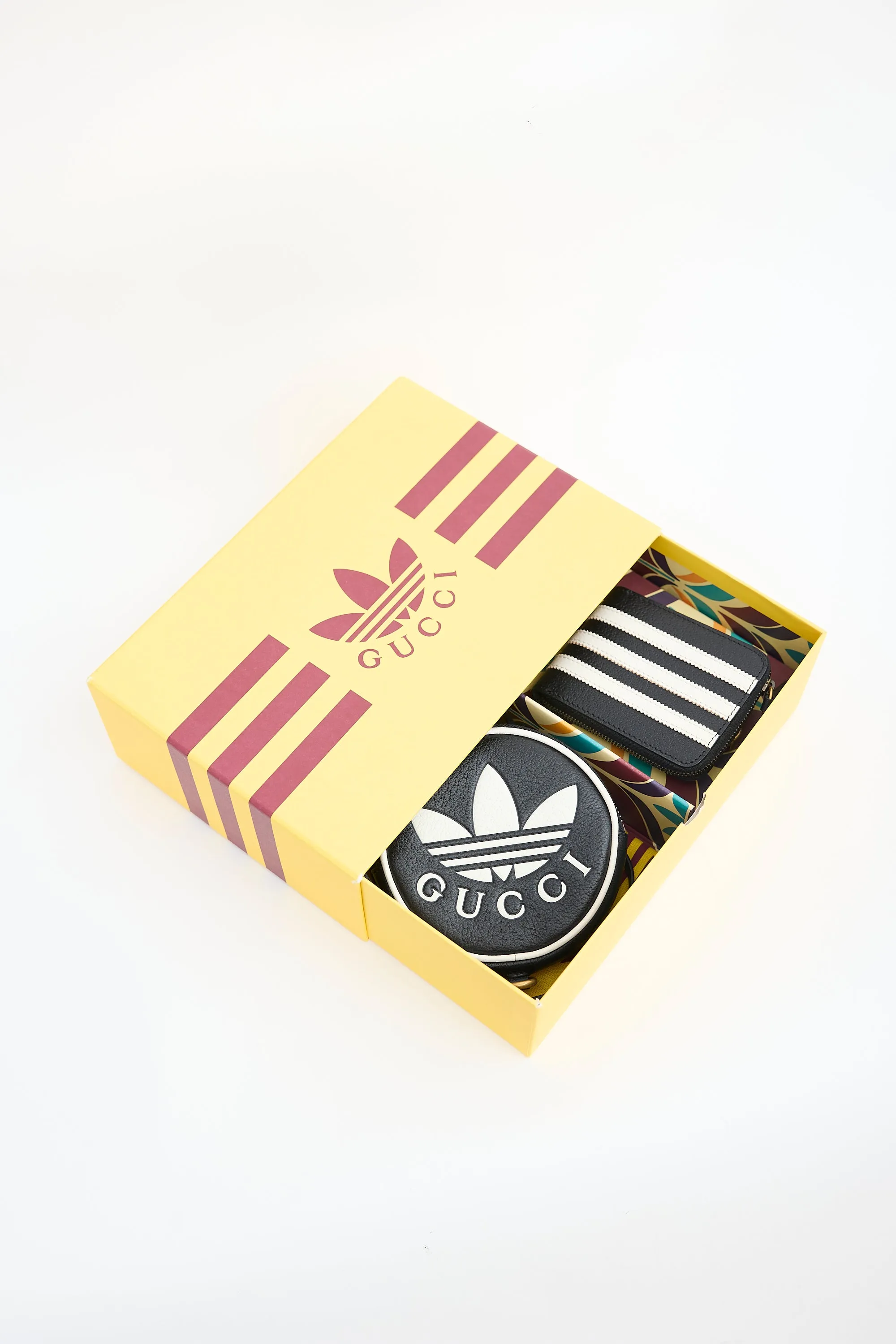 X Adidas Leather Coin Pouch Set sold by VSP Consignment product image thumbnail 2