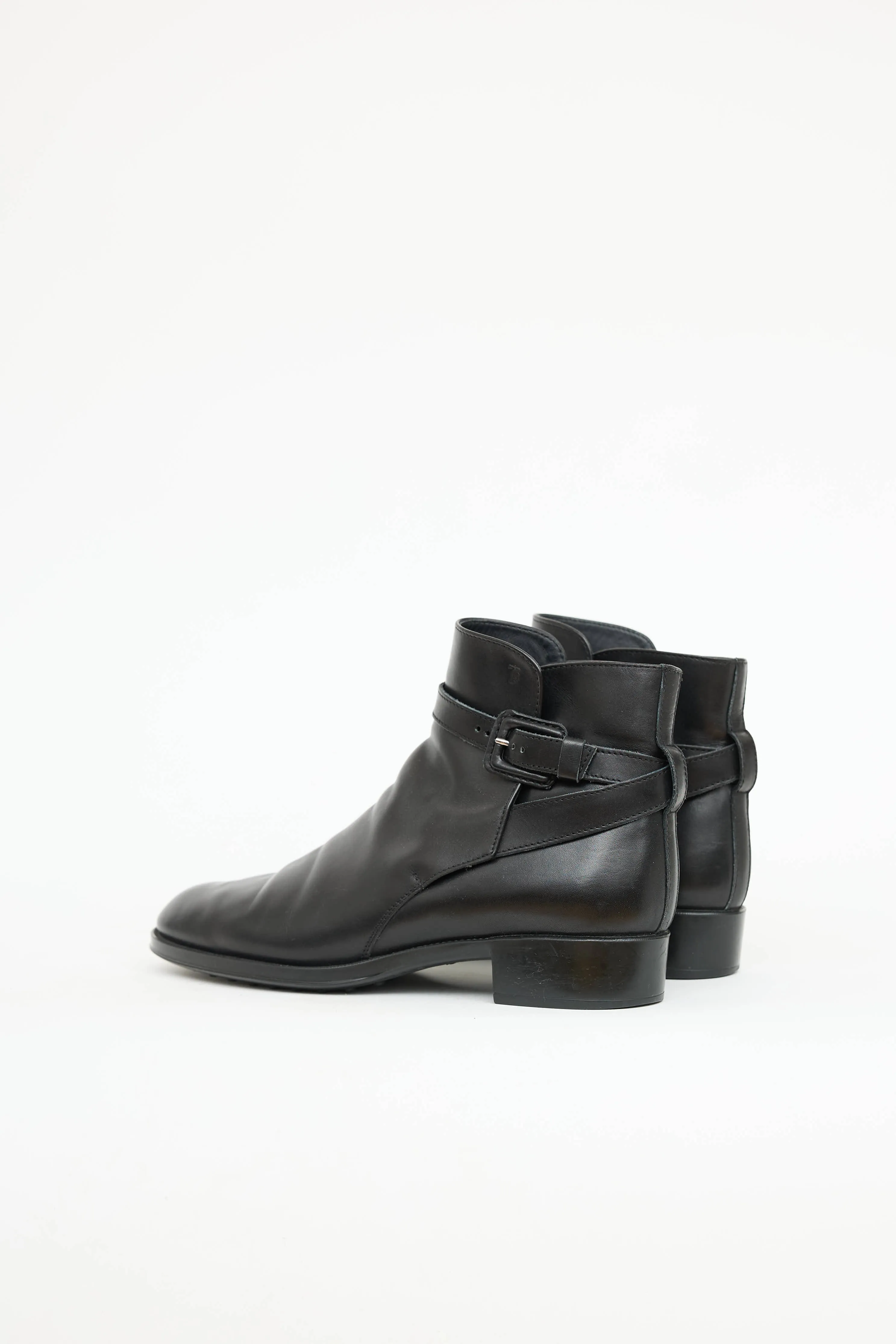 Leather Ankle Boot sold by VSP Consignment product image thumbnail 4