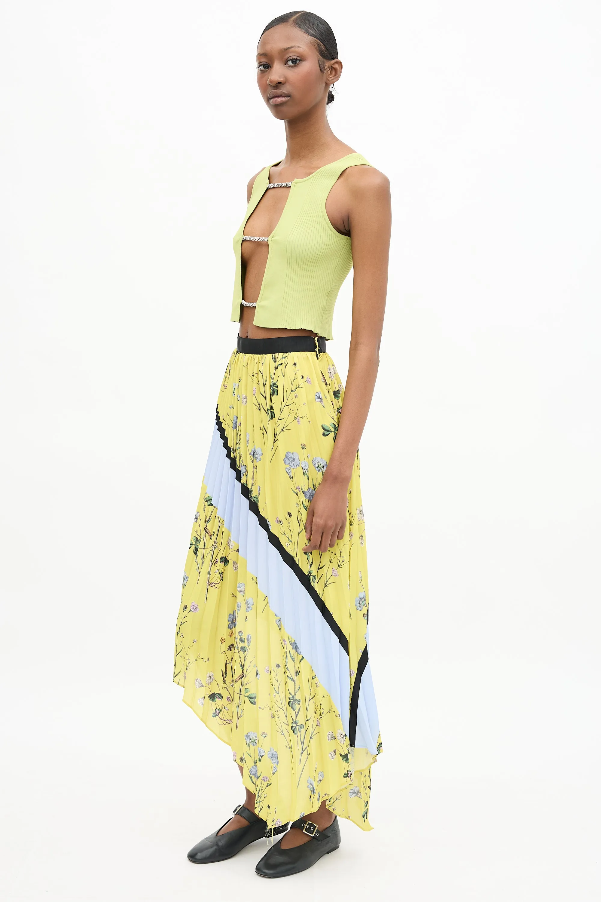 Pleated Floral Skirt sold by VSP Consignment product image thumbnail 2