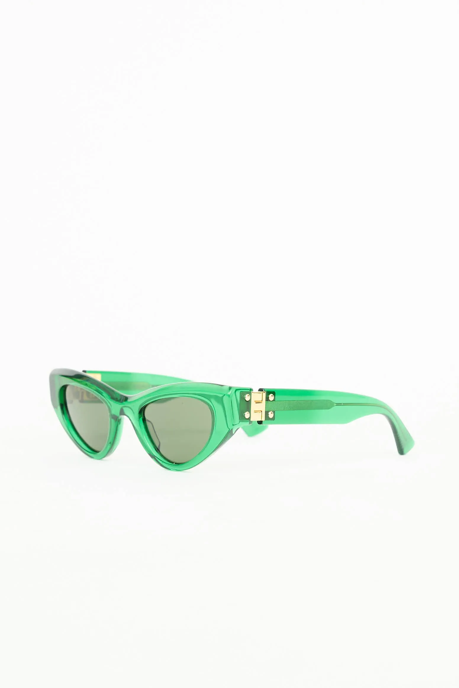 BV1142S Tapered Sunglasses sold by VSP Consignment product image thumbnail 2