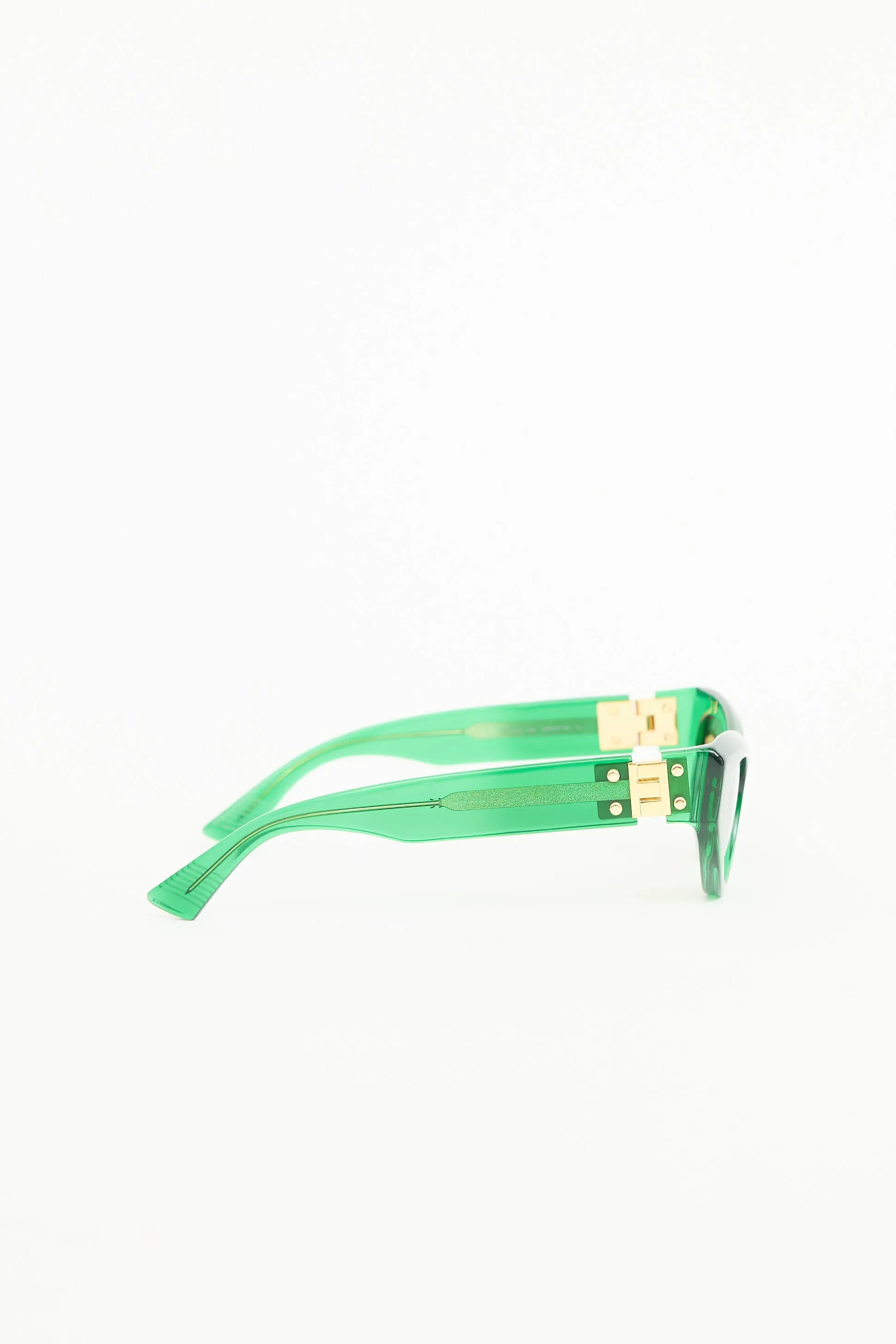 BV1142S Tapered Sunglasses sold by VSP Consignment product image thumbnail 3
