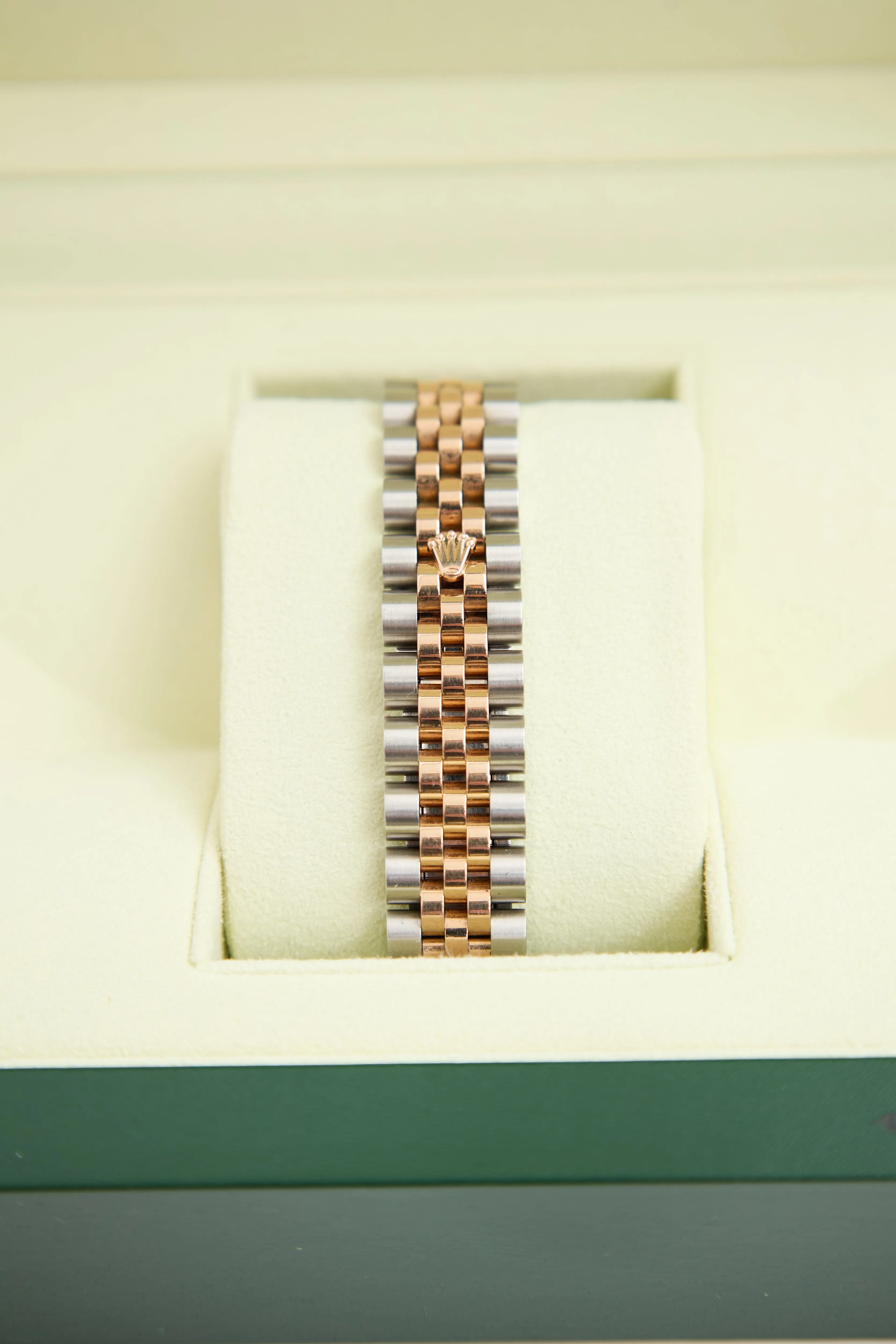 Oyster Perpetual Datejust Automatic Watch sold by VSP Consignment product image thumbnail 4