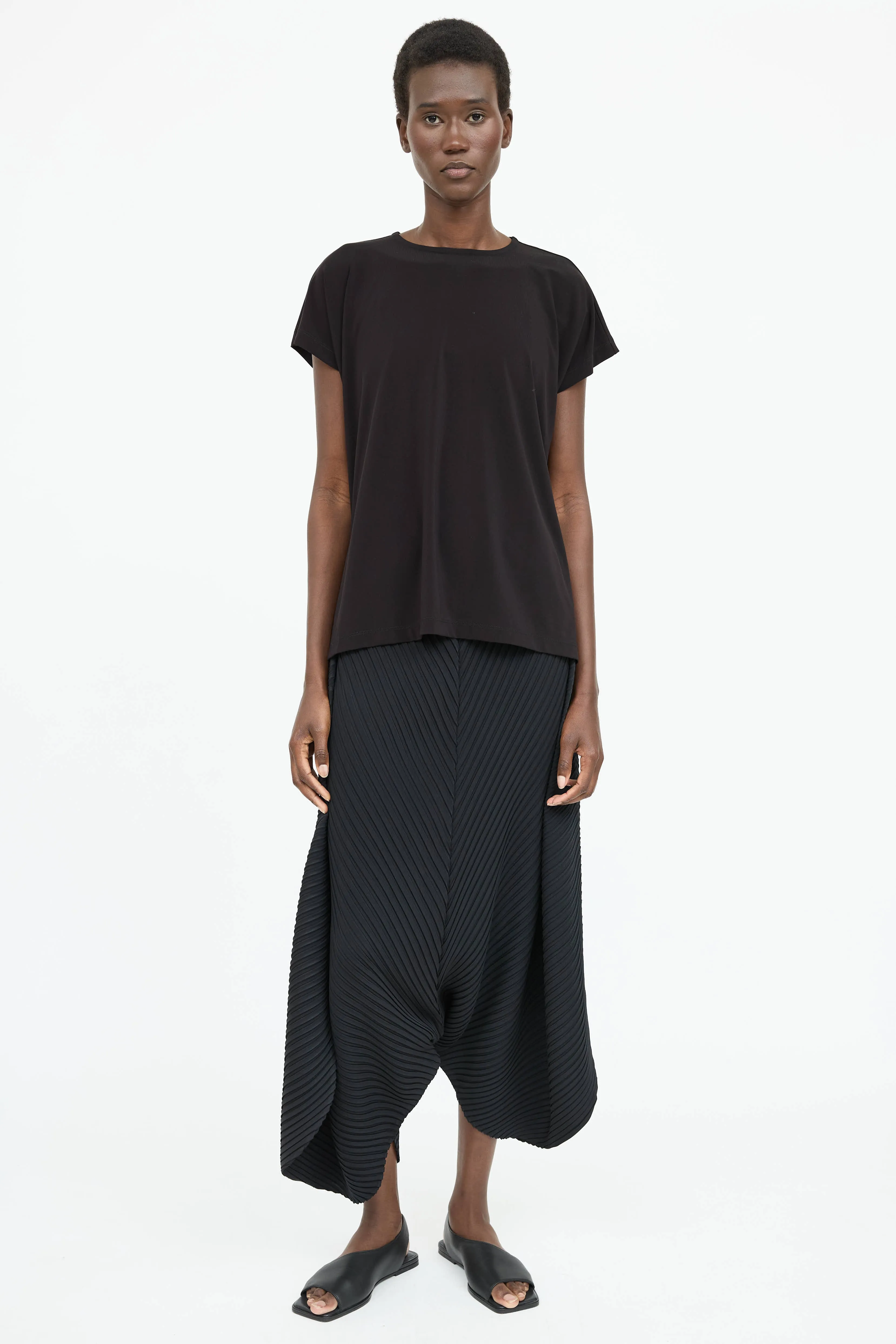 Short Sleeve T-Shirt sold by VSP Consignment product image thumbnail 2