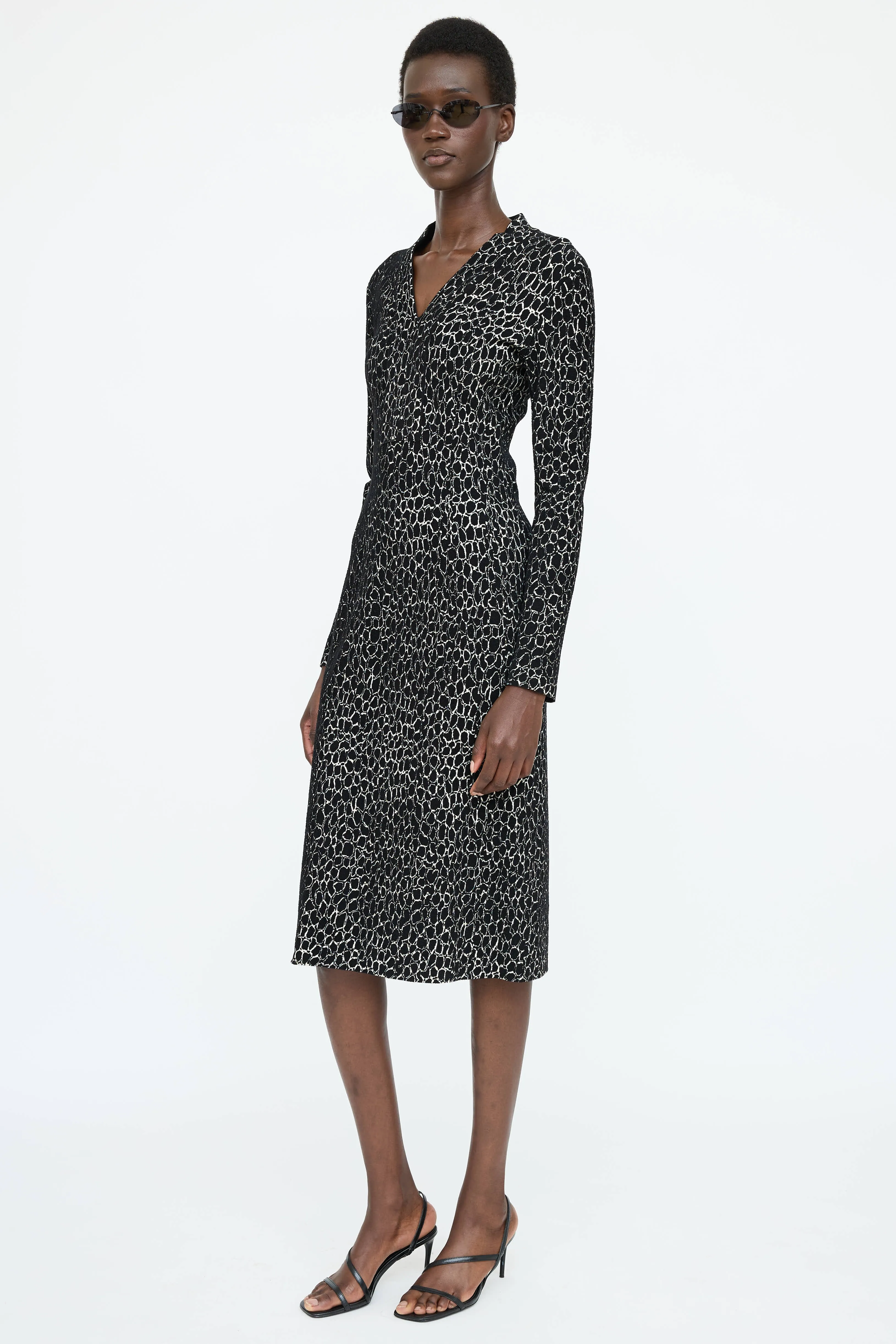 Textured Pattern Dress sold by VSP Consignment product image thumbnail 3