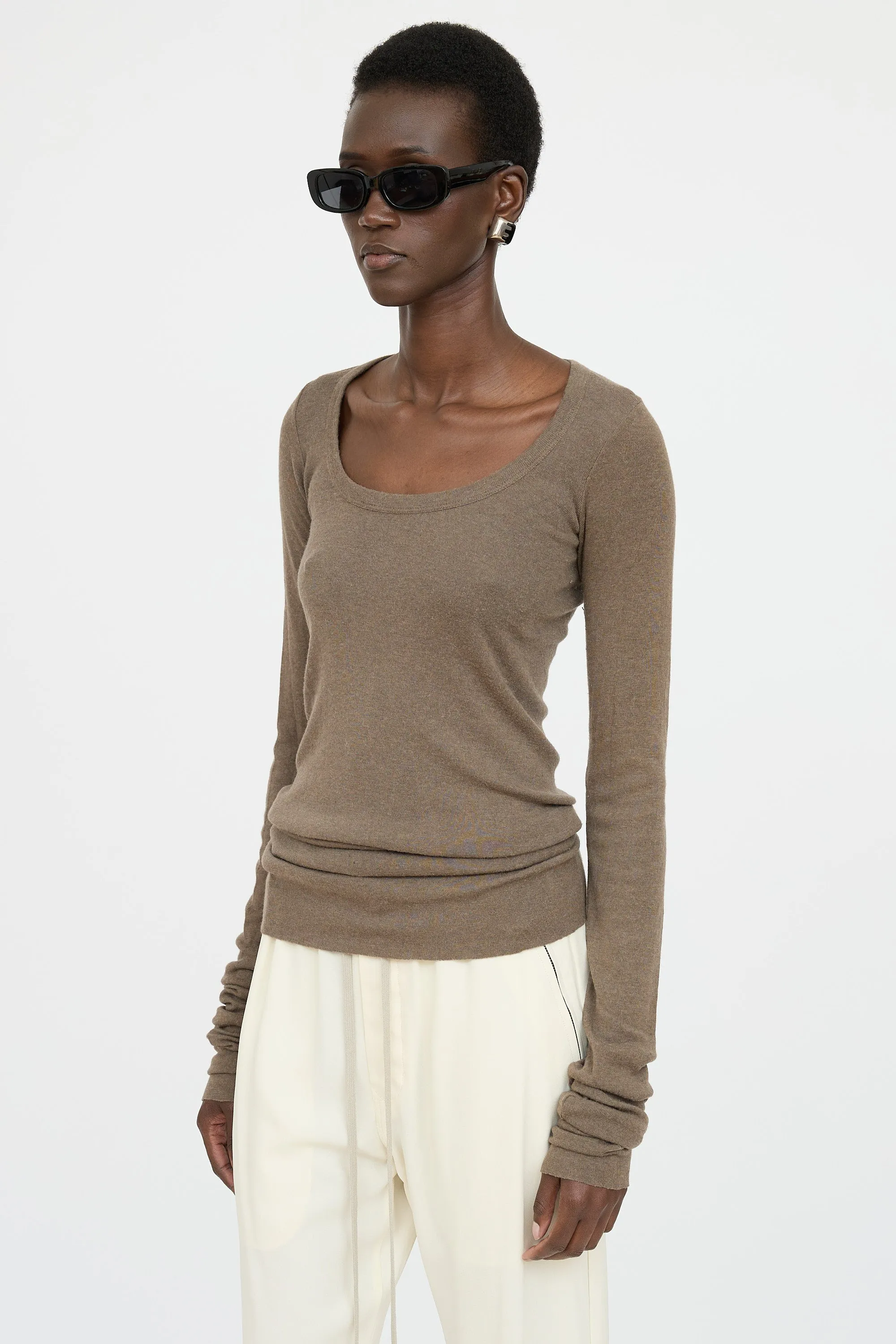 Lilies Scrunch Top sold by VSP Consignment product image thumbnail 3