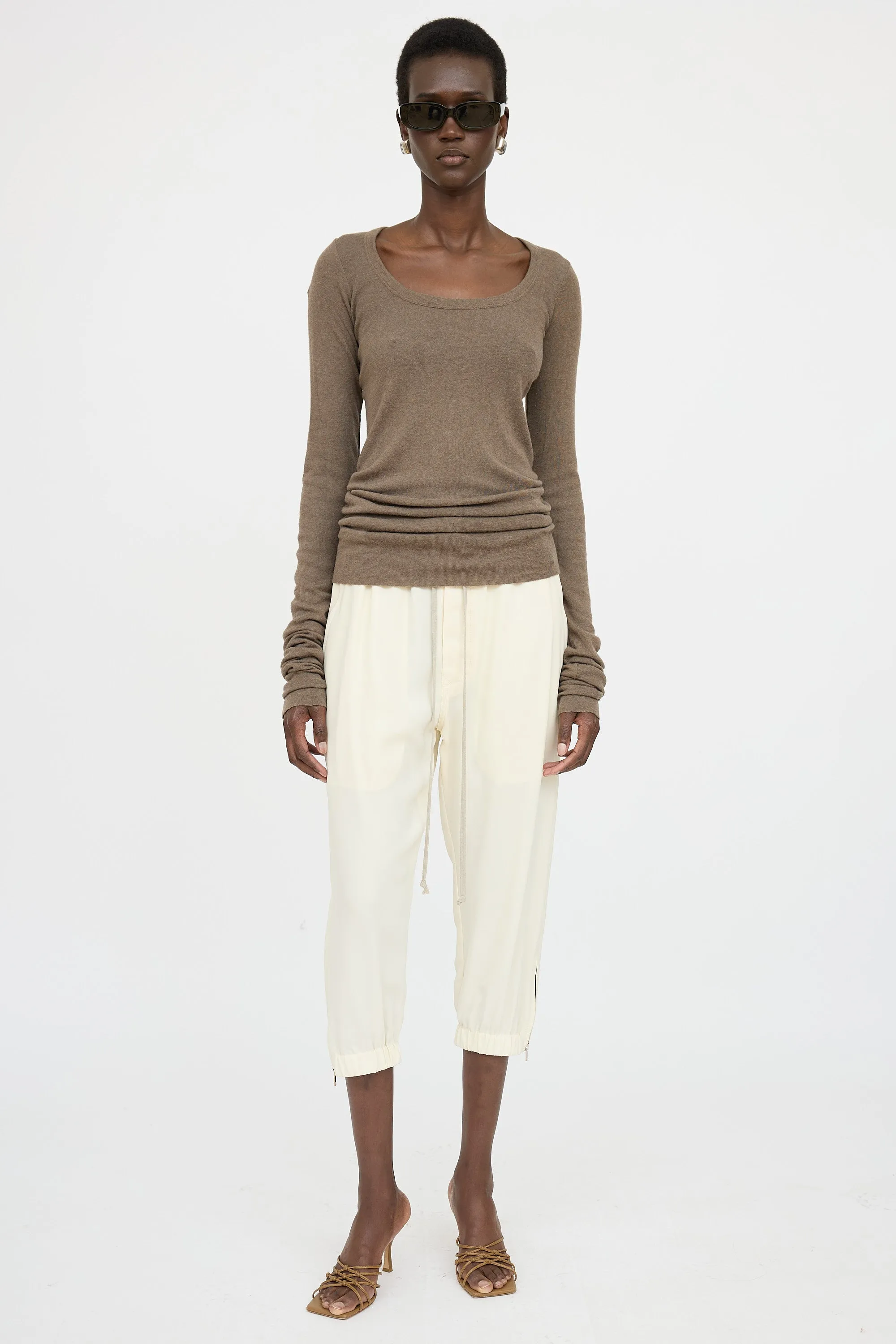 Lilies Scrunch Top sold by VSP Consignment product image thumbnail 2