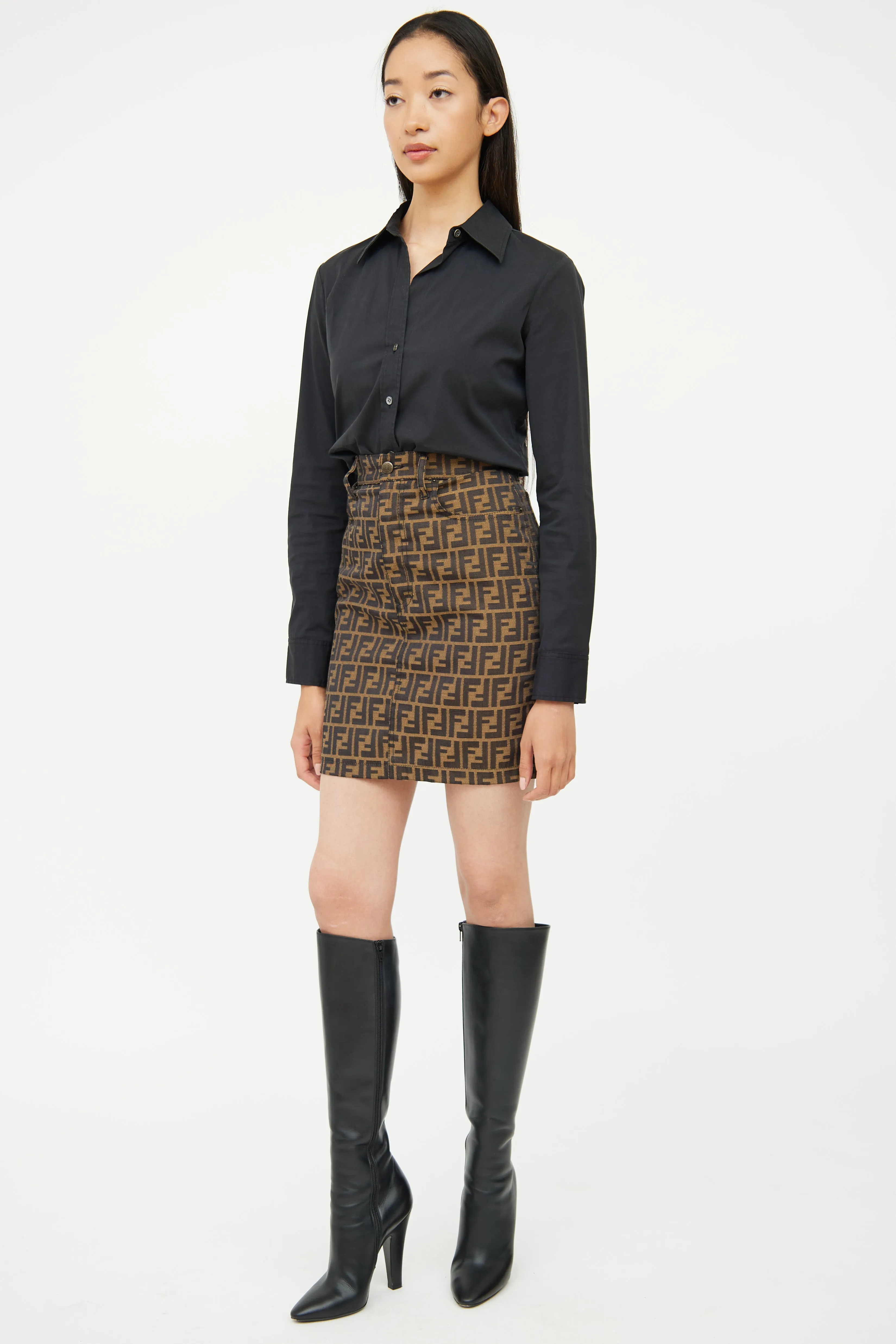 Zucca Pencil Skirt sold by VSP Consignment product image thumbnail 2
